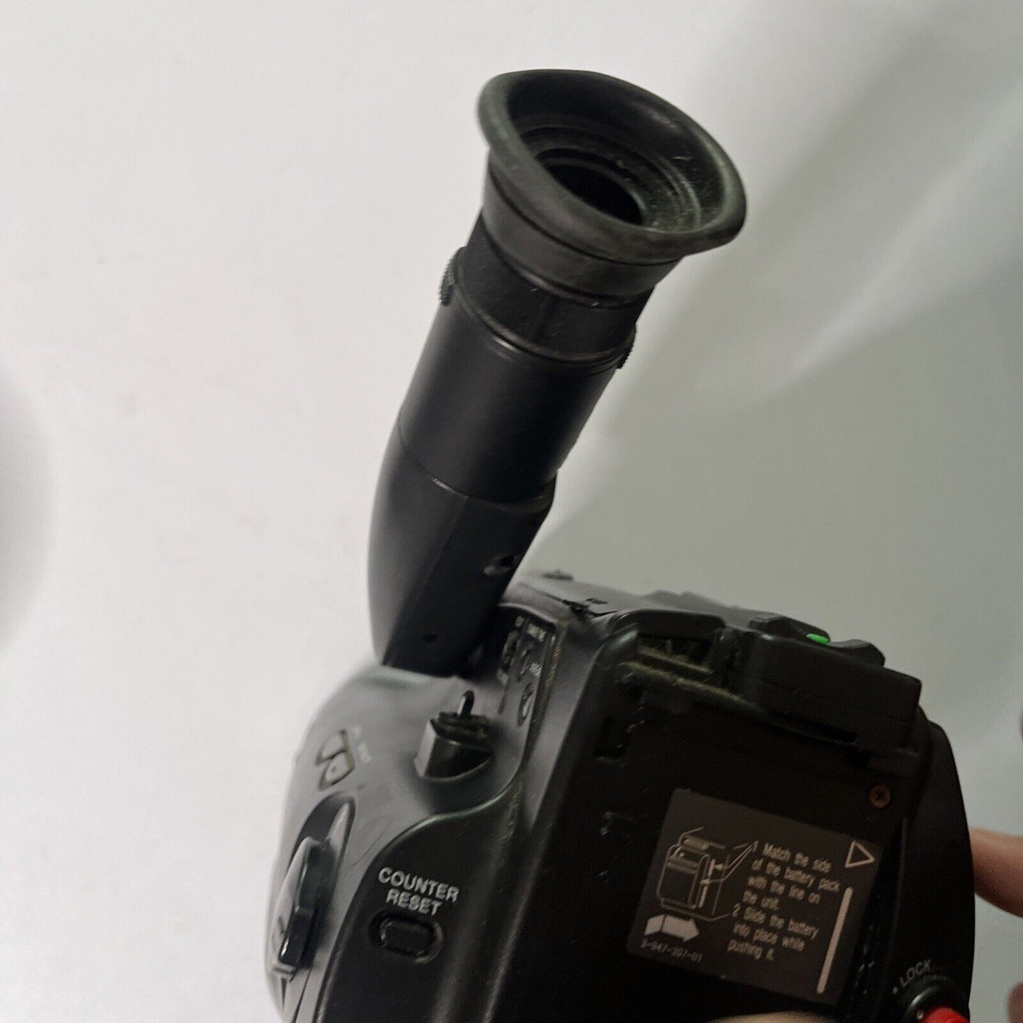 Sony Camcorder Video 8 Handycam CCD-TR202E *Not Working - For Parts Or Repair*