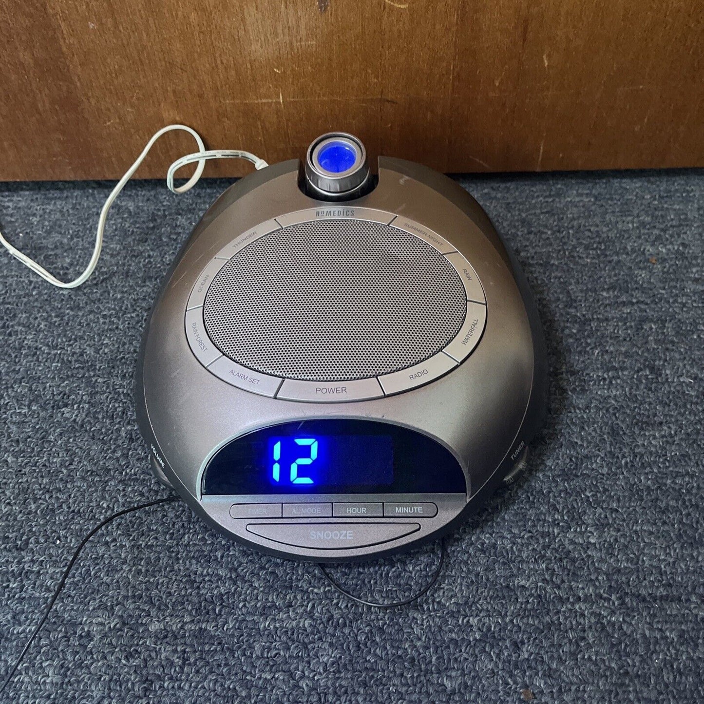 Homedics SS-4500 Soundspa Clock Radio With Time Projection AM/FM Radio