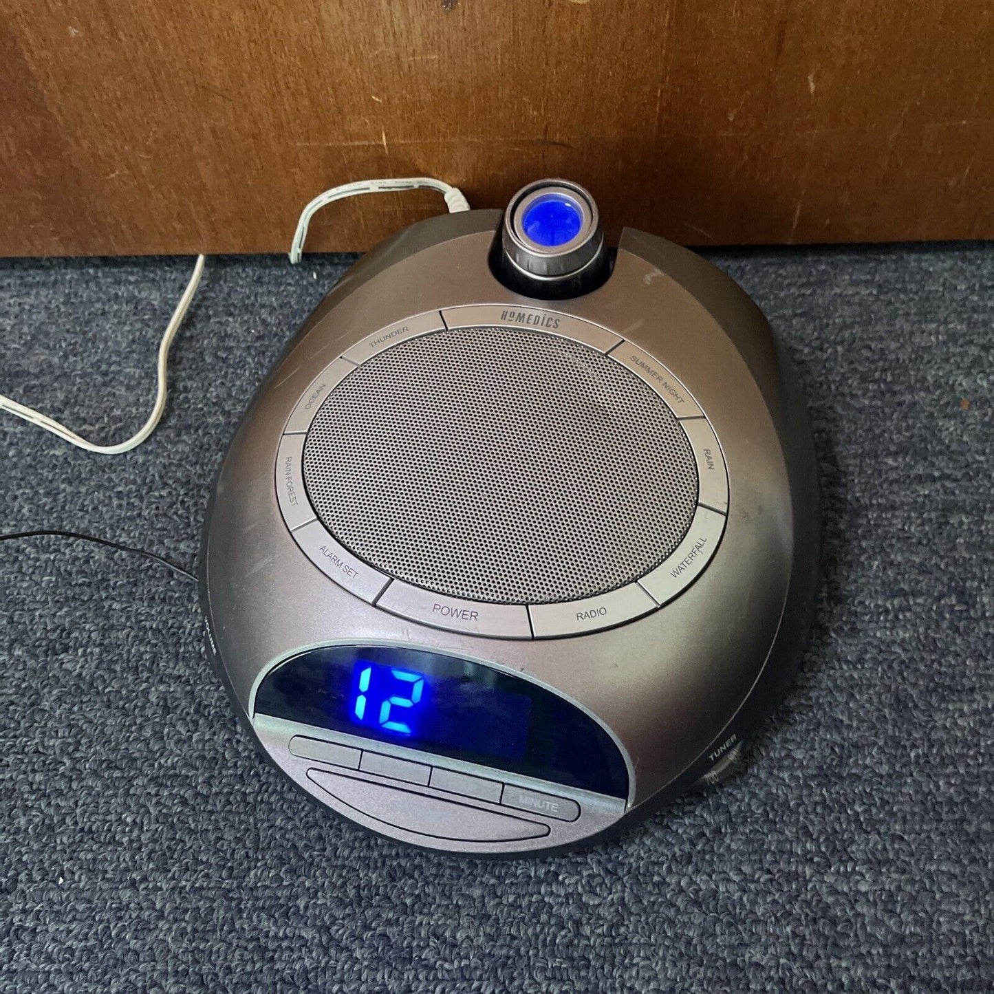 Homedics SS-4500 Soundspa Clock Radio With Time Projection AM/FM Radio