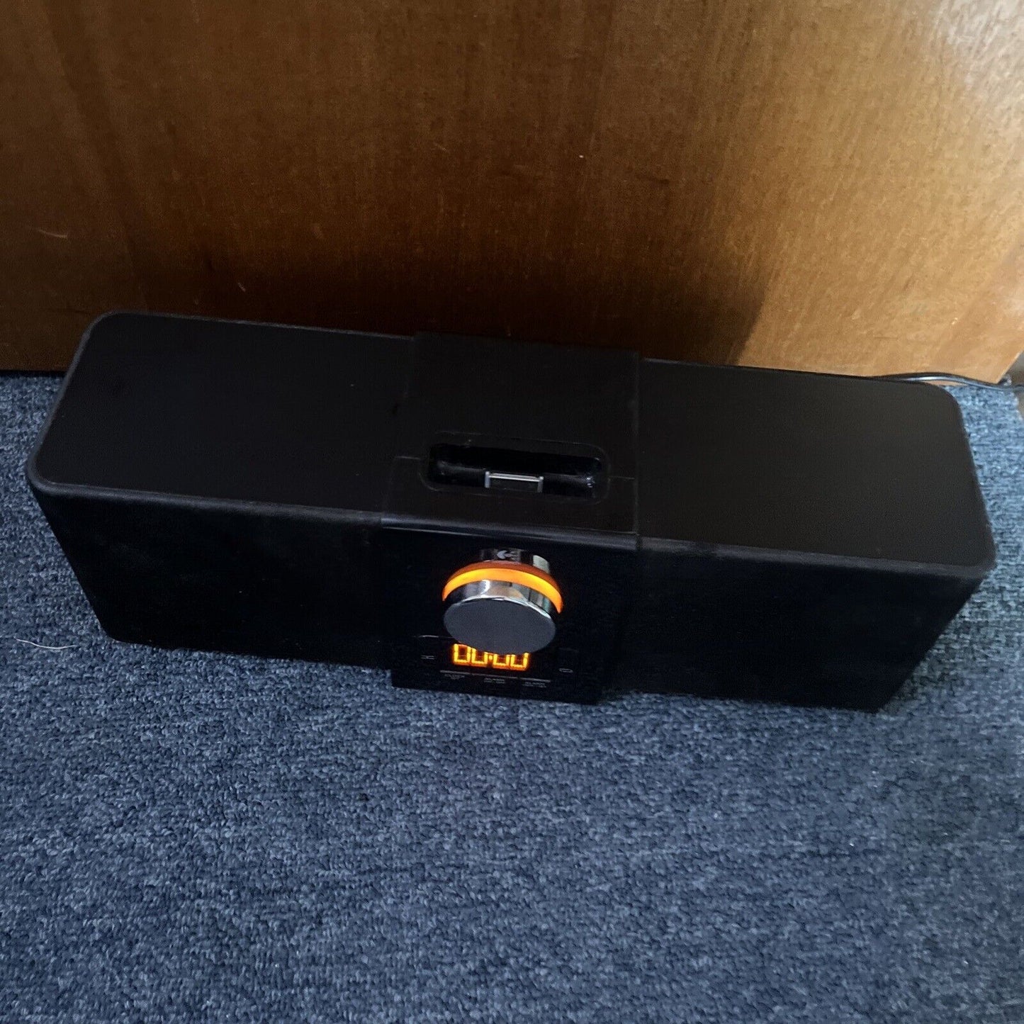 Logitech Pure-Fi Express S-00067 Alarm Clock iPod 30-Pin Dock