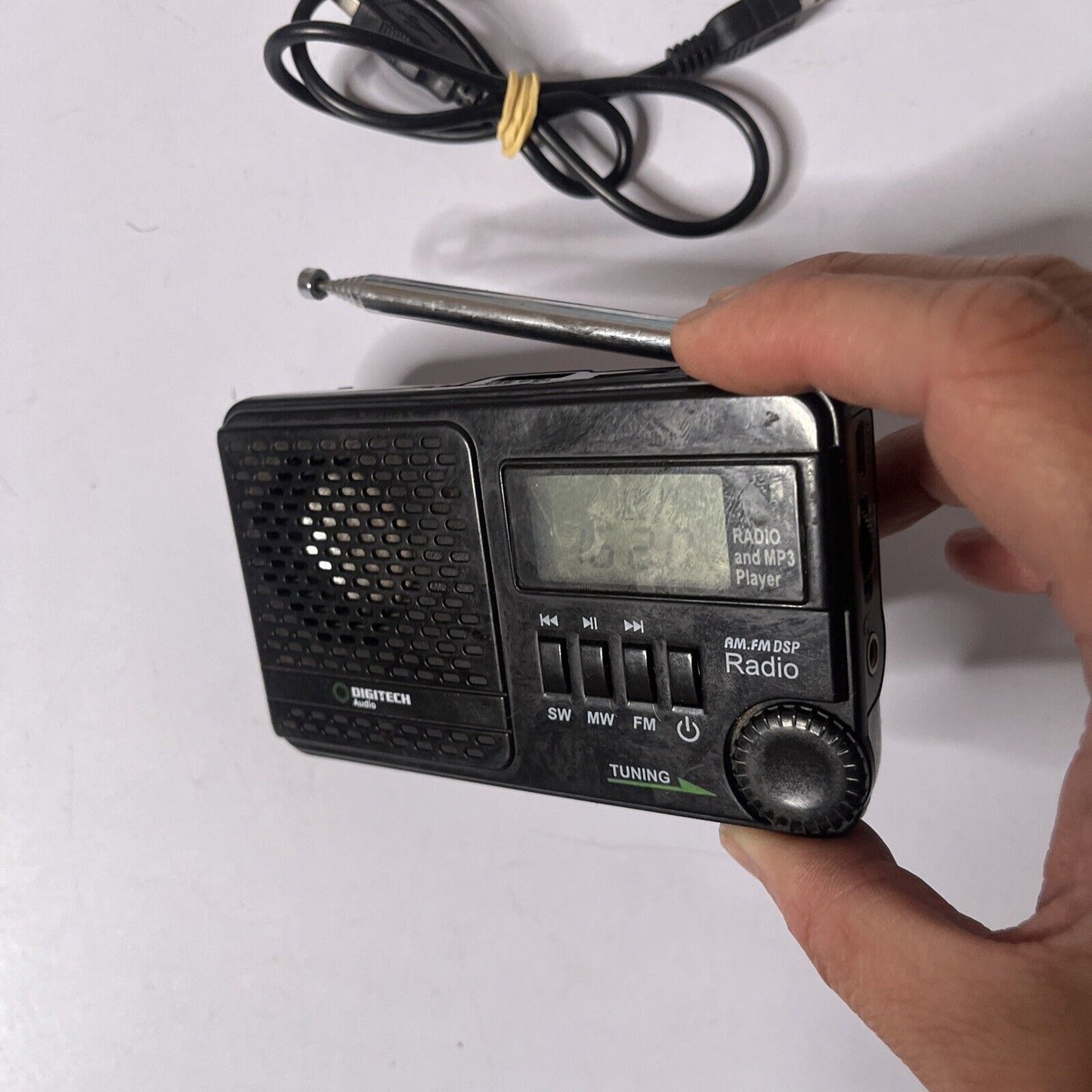 DigiTech AR1721 AM/FM/SW MP3 Portable Digital Radio