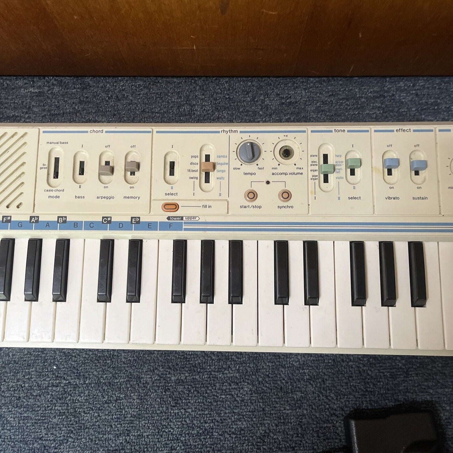 Casio Casiotone MT-45 Electronic Keyboard