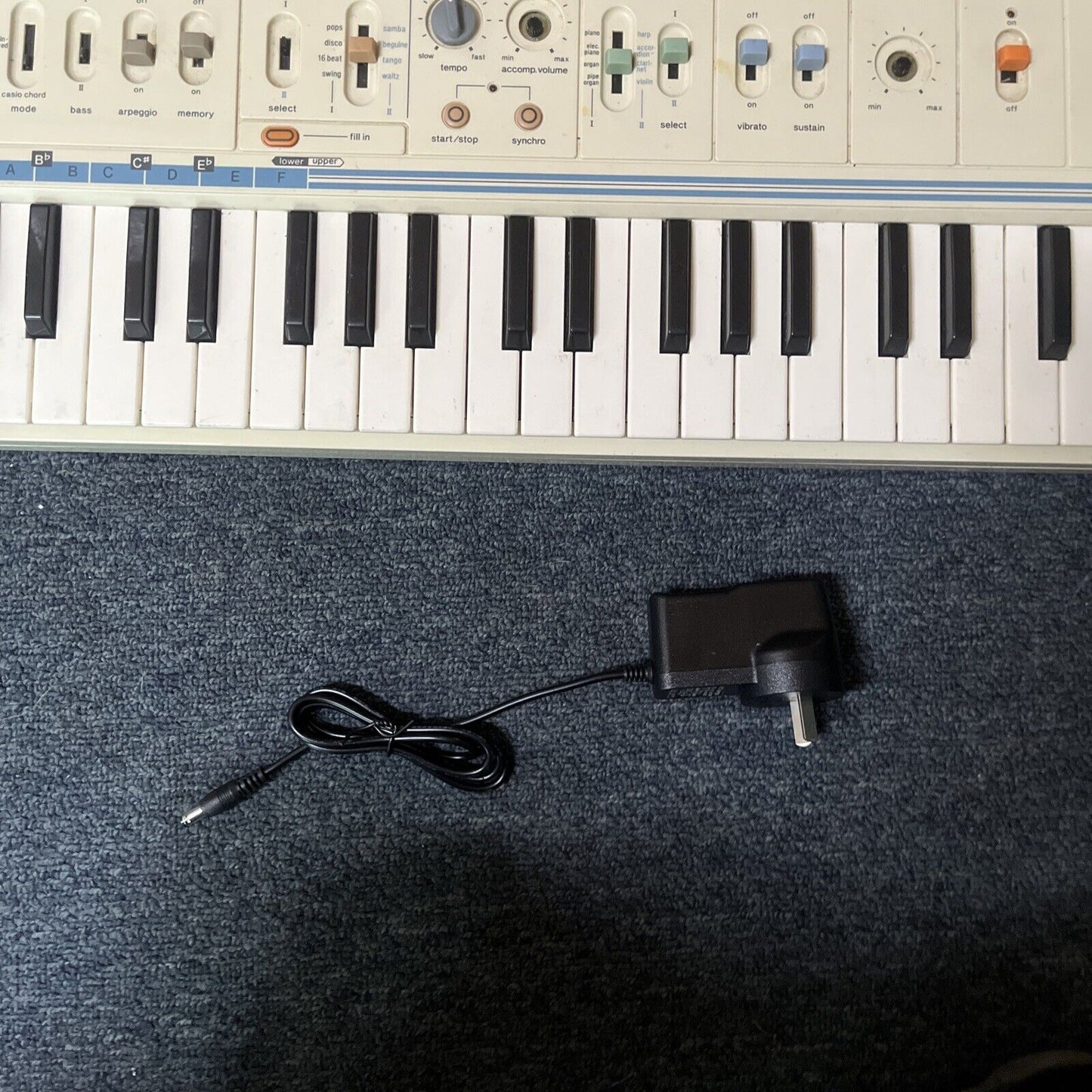 Casio Casiotone MT-45 Electronic Keyboard