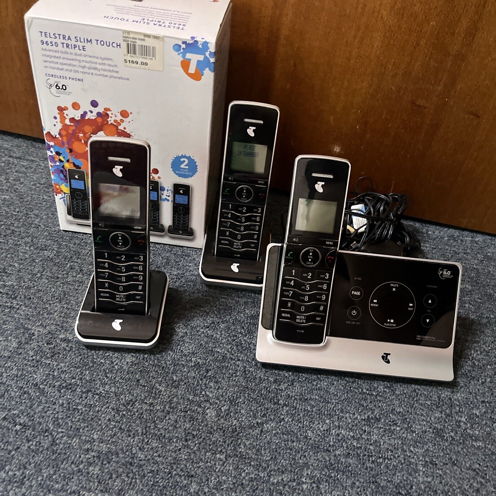 Telstra Touch Telstra Slim Touch 9659 Triple Cordless Landline Phone – Retro Unit