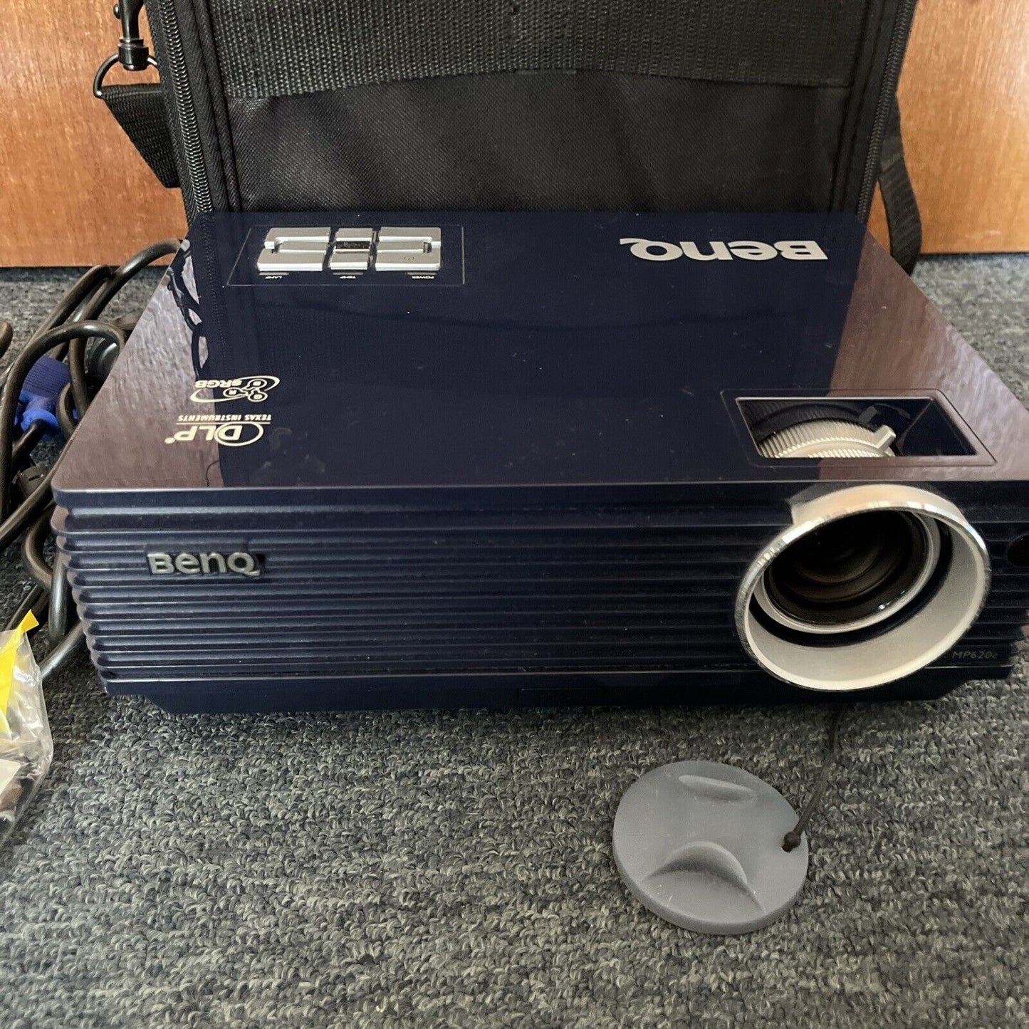 BenQ Digital Projector MP620c 469 Hour Lamp With Remote