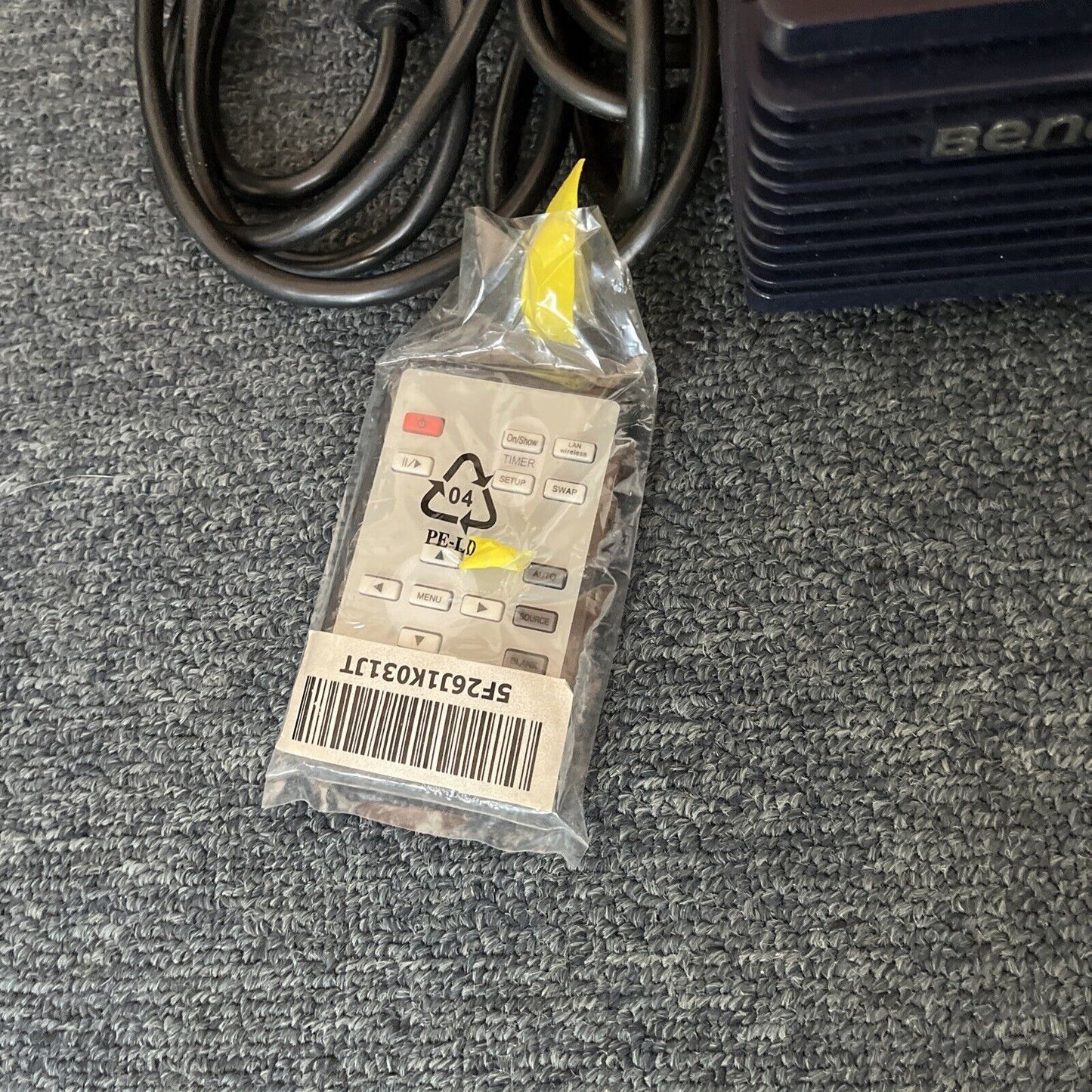 BenQ Digital Projector MP620c 469 Hour Lamp With Remote