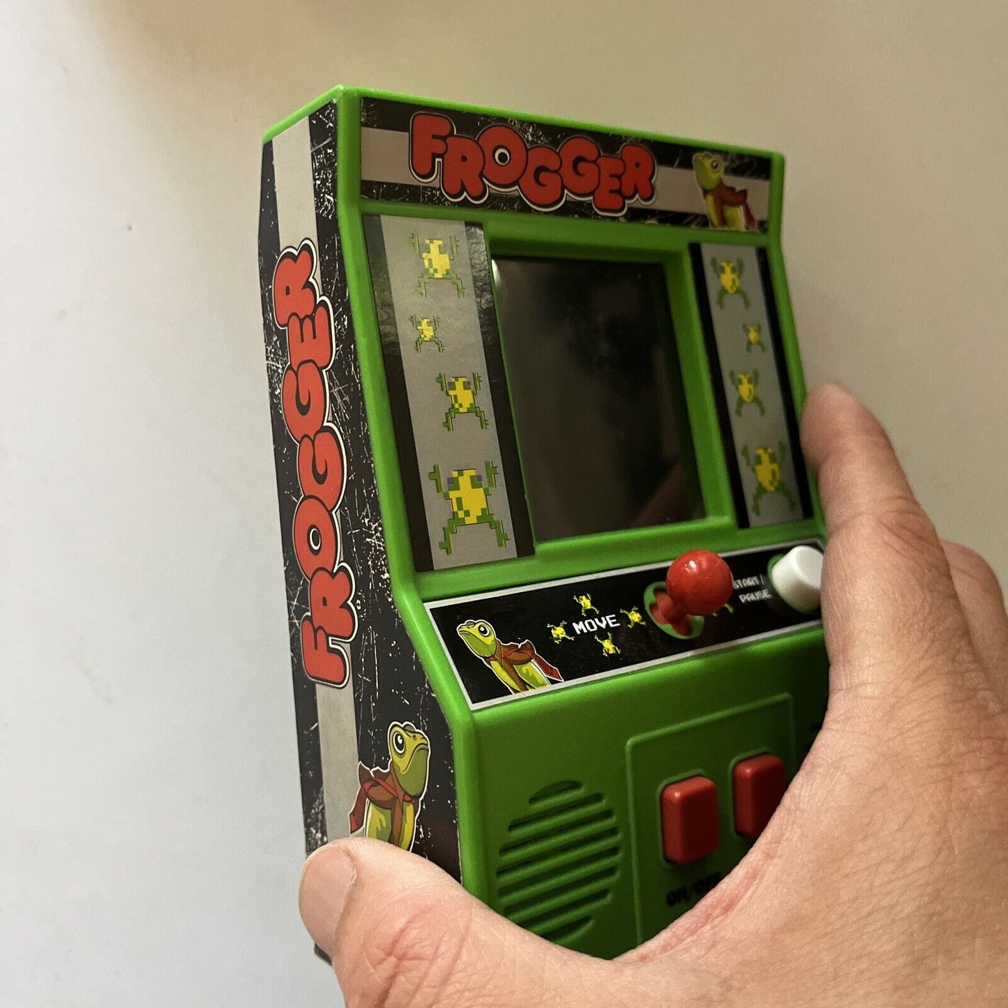 Frogger Portable Video Game Konami Digital Entertainment 09559