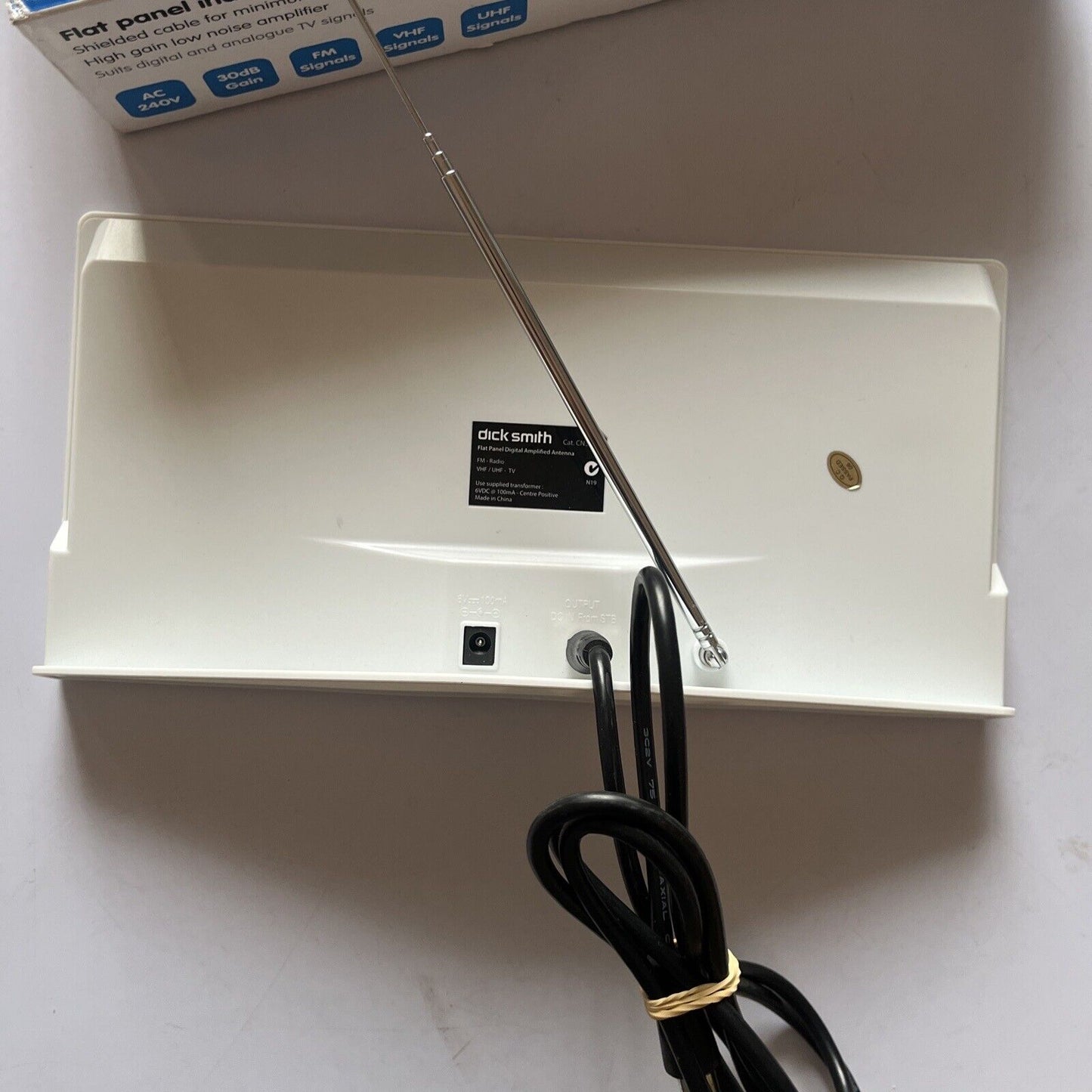 Dick Smith Flat Panel Indoor TV Antenna For Digital TV