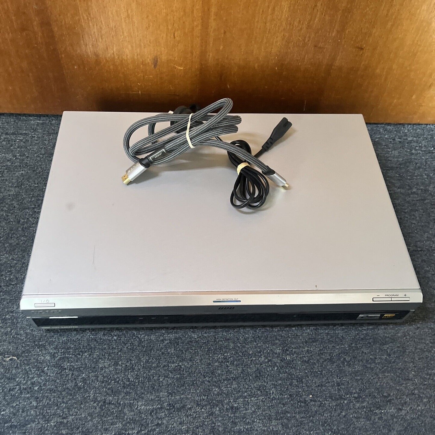 Sony Digital High Definition Hard Disk Recorder SVR-HD900 80GB HDD *No Remote*