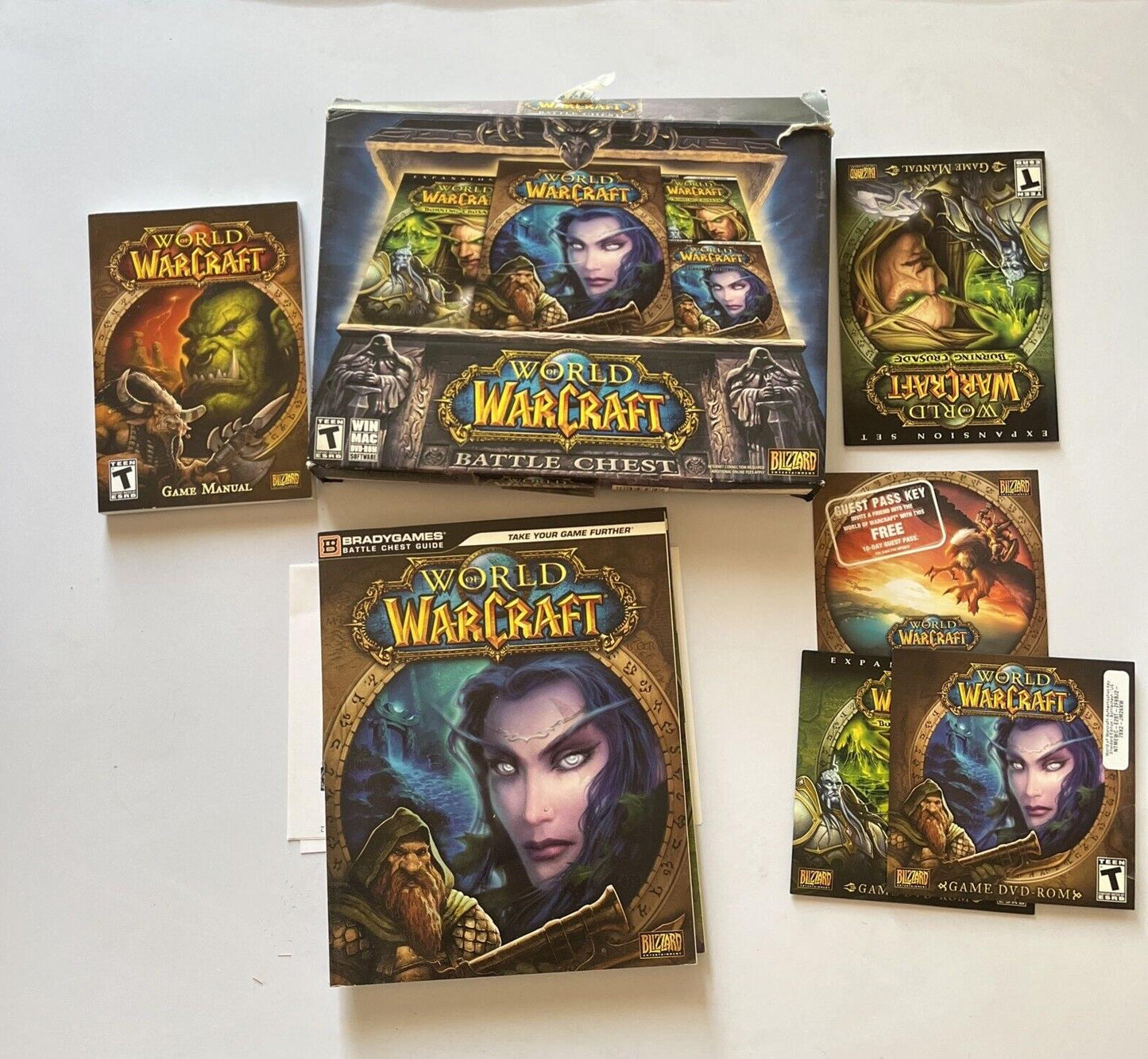 World of Warcraft: Battle Chest (Windows/Mac 2007) Manual Book *Key Used*