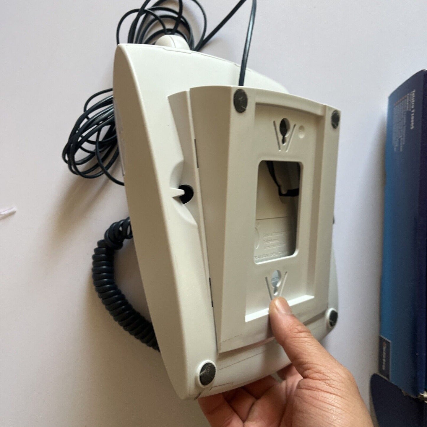 Telstra T1000S Corded Phone With Wall Mount Bracket Telephone NBN Compatible