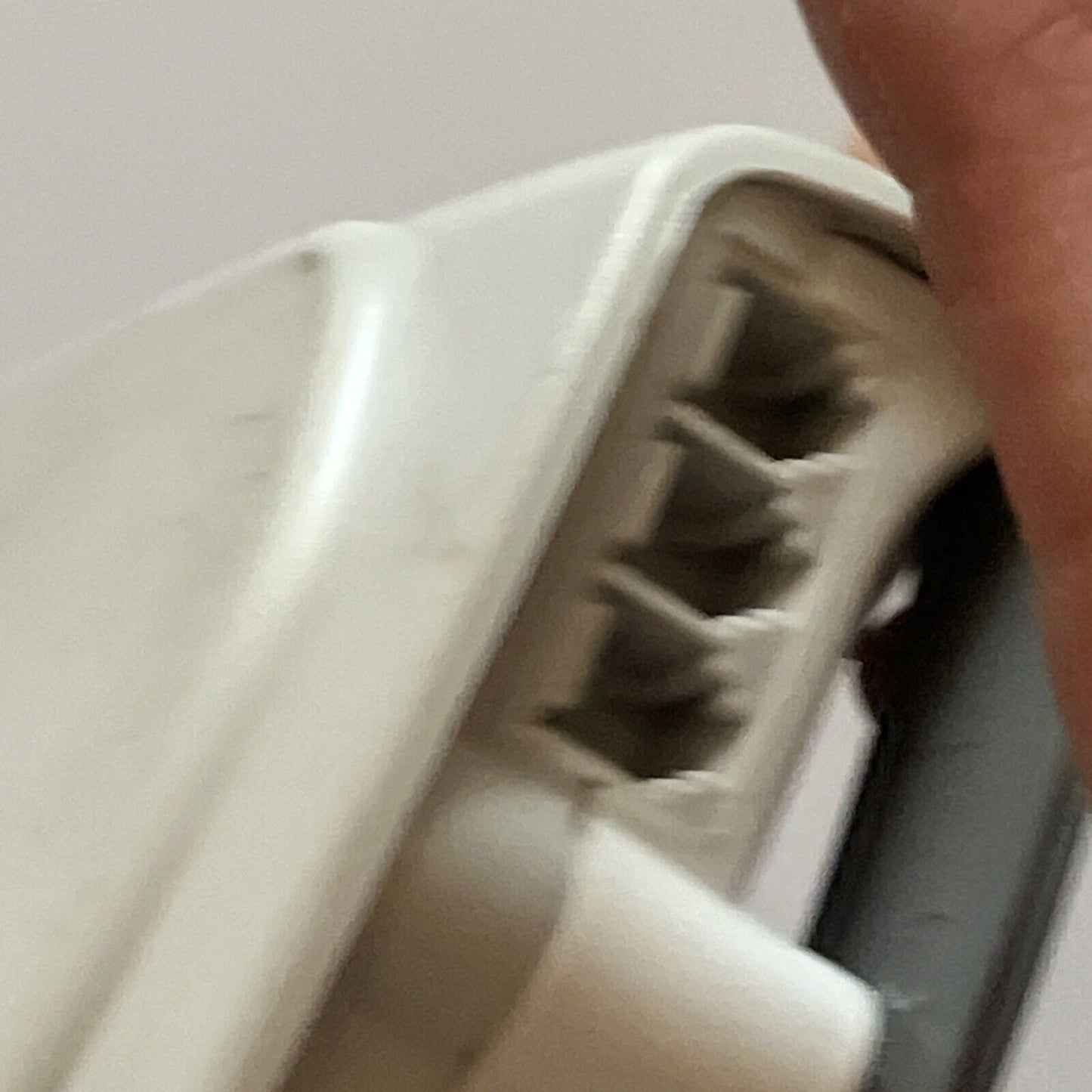 Belkin Portable Socket 6 Outlet + Telephone Surge Protection F9S620au 2M