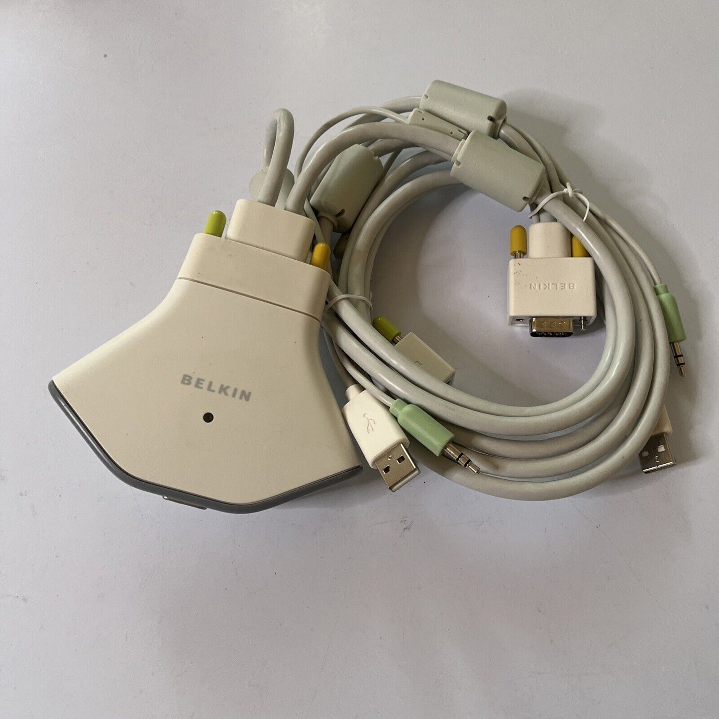 Belkin Flip USB With Audio KVM Switch VGA Port Model F1DG102U