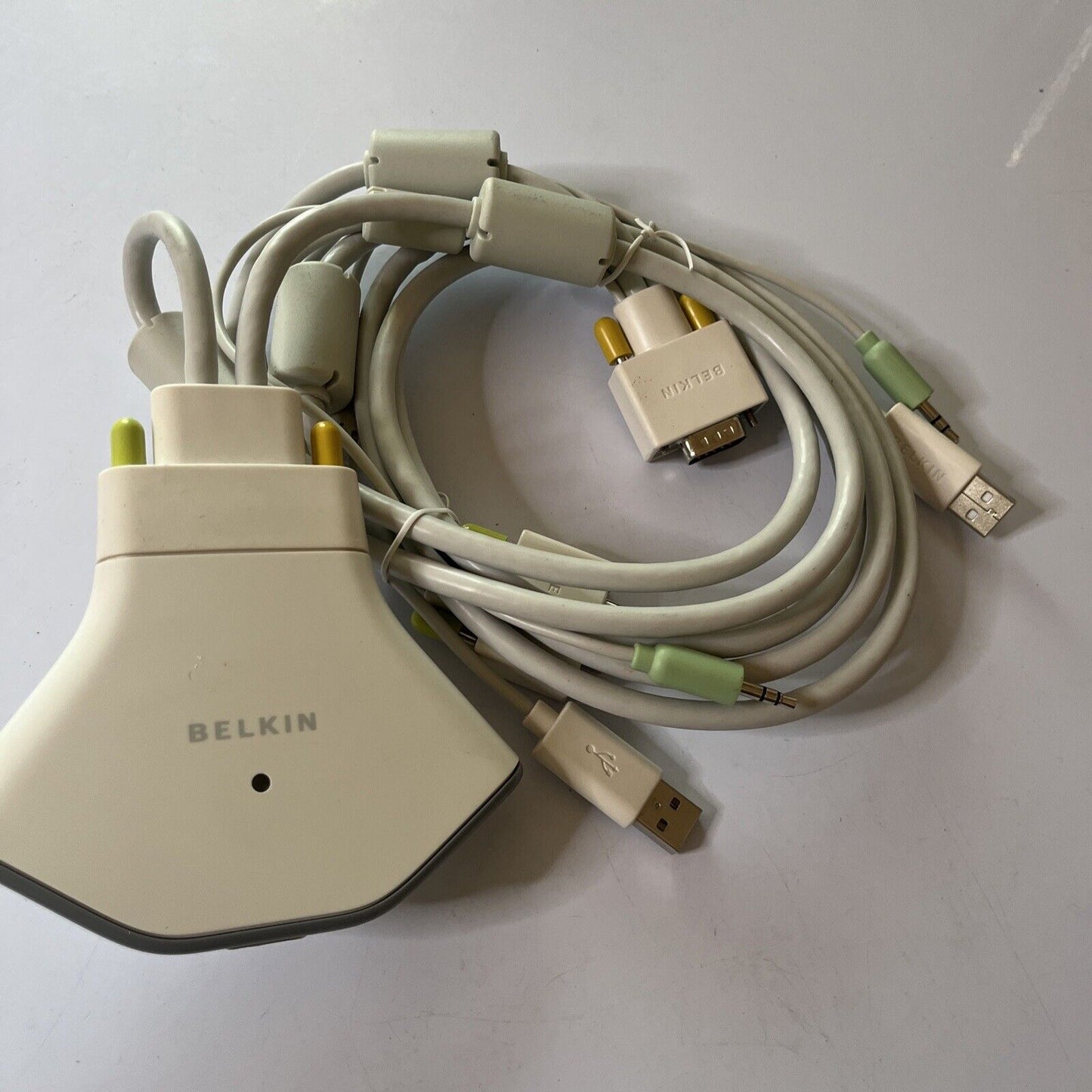 Belkin Flip USB With Audio KVM Switch VGA Port Model F1DG102U