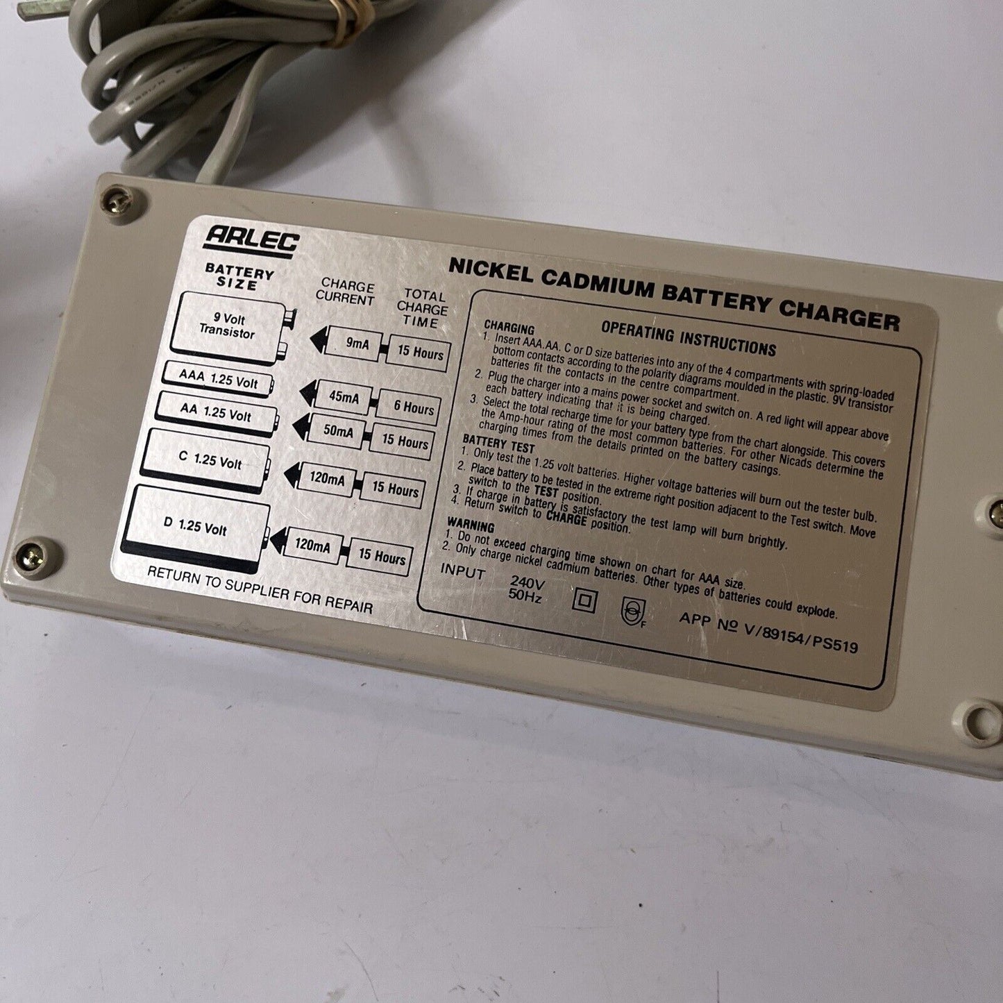 Arlec Universal Nickel Cadmium Charger 9V AA AAA C D