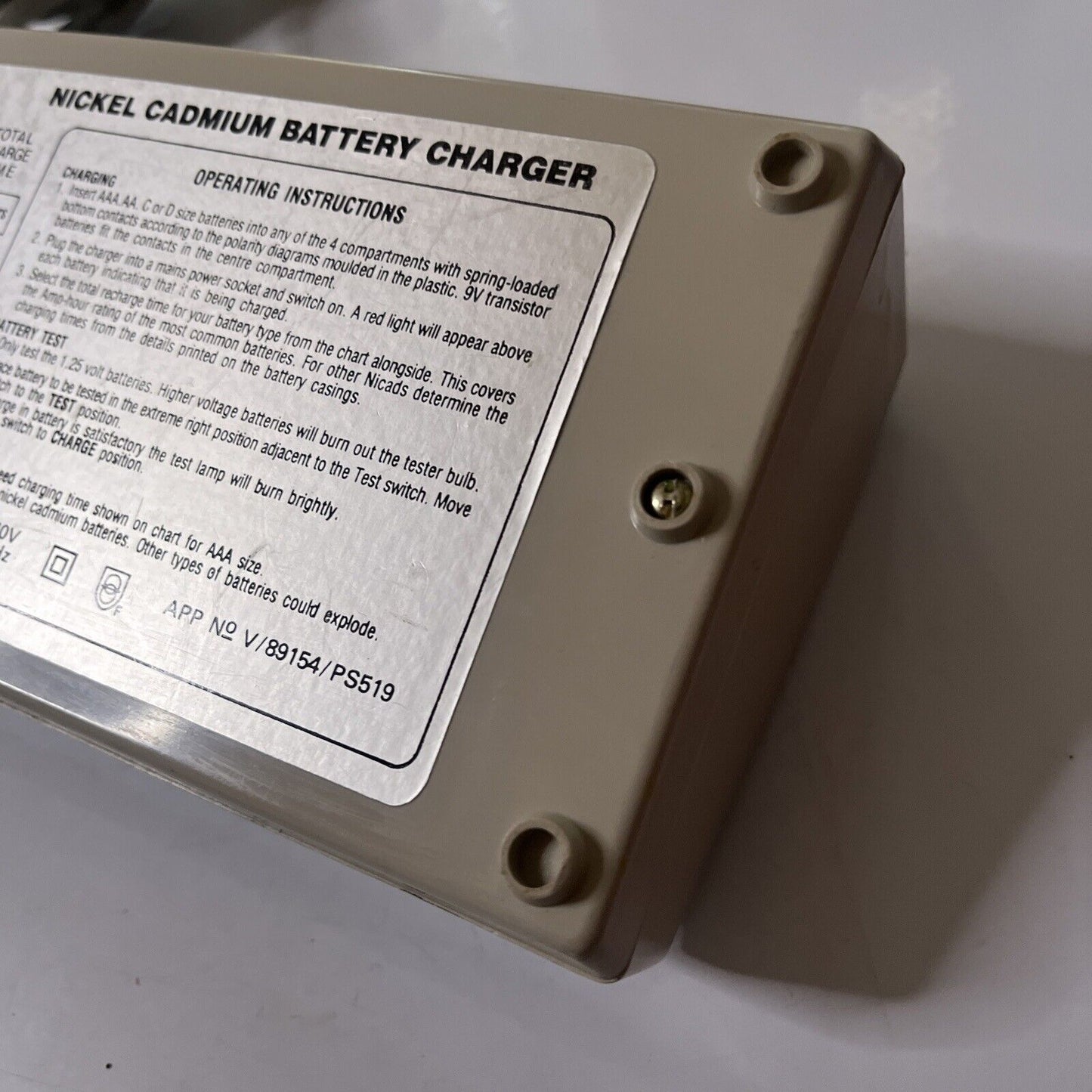 Arlec Universal Nickel Cadmium Charger 9V AA AAA C D