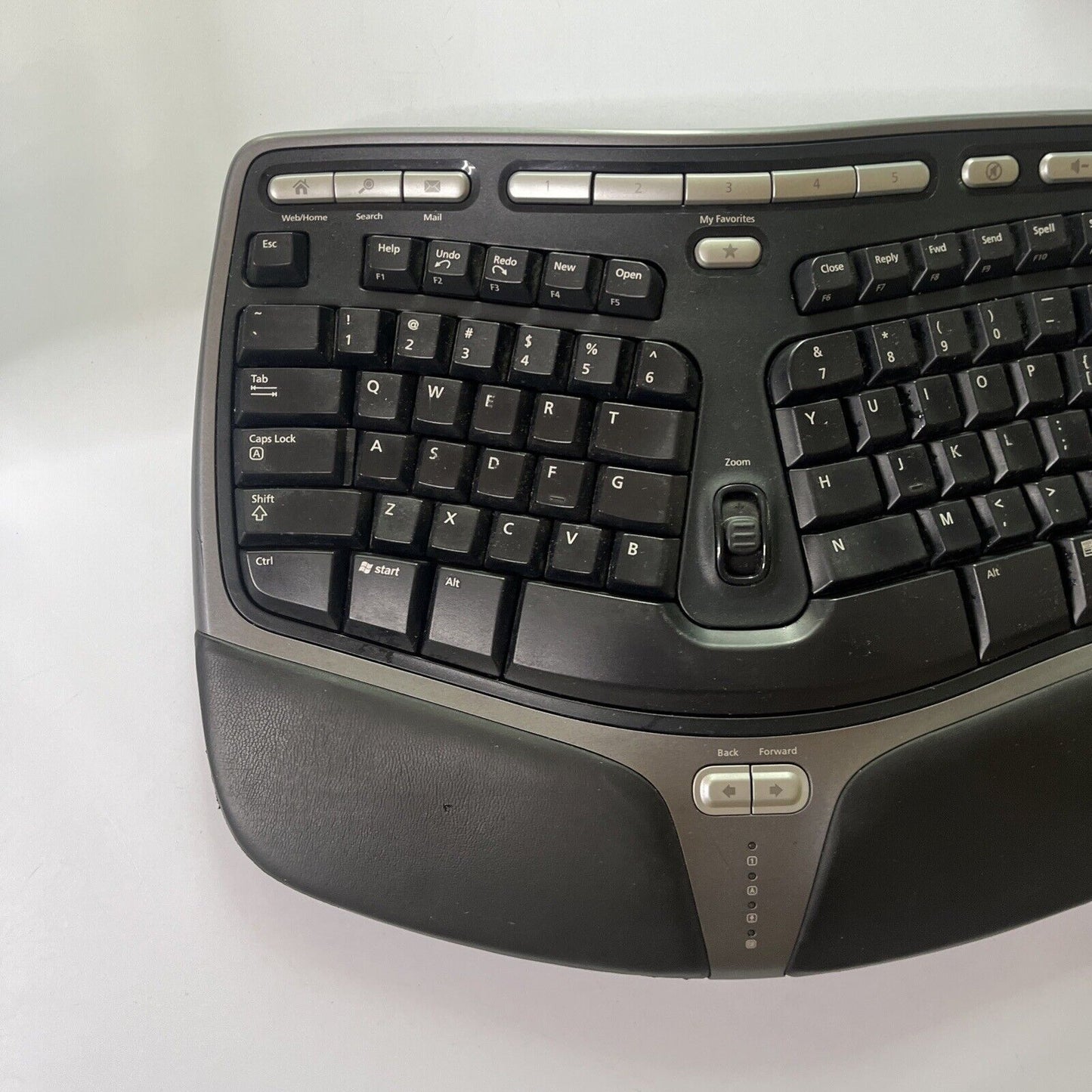 Microsoft Natural Ergonomic Keyboard 4000 V1.0 USB Wired with Palm Rest