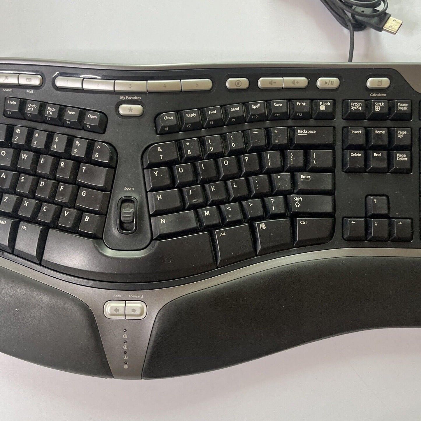 Microsoft Natural Ergonomic Keyboard 4000 V1.0 USB Wired with Palm Rest