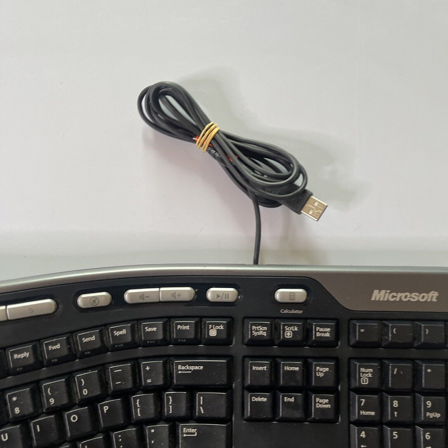 Microsoft Natural Ergonomic Keyboard 4000 V1.0 USB Wired with Palm Rest