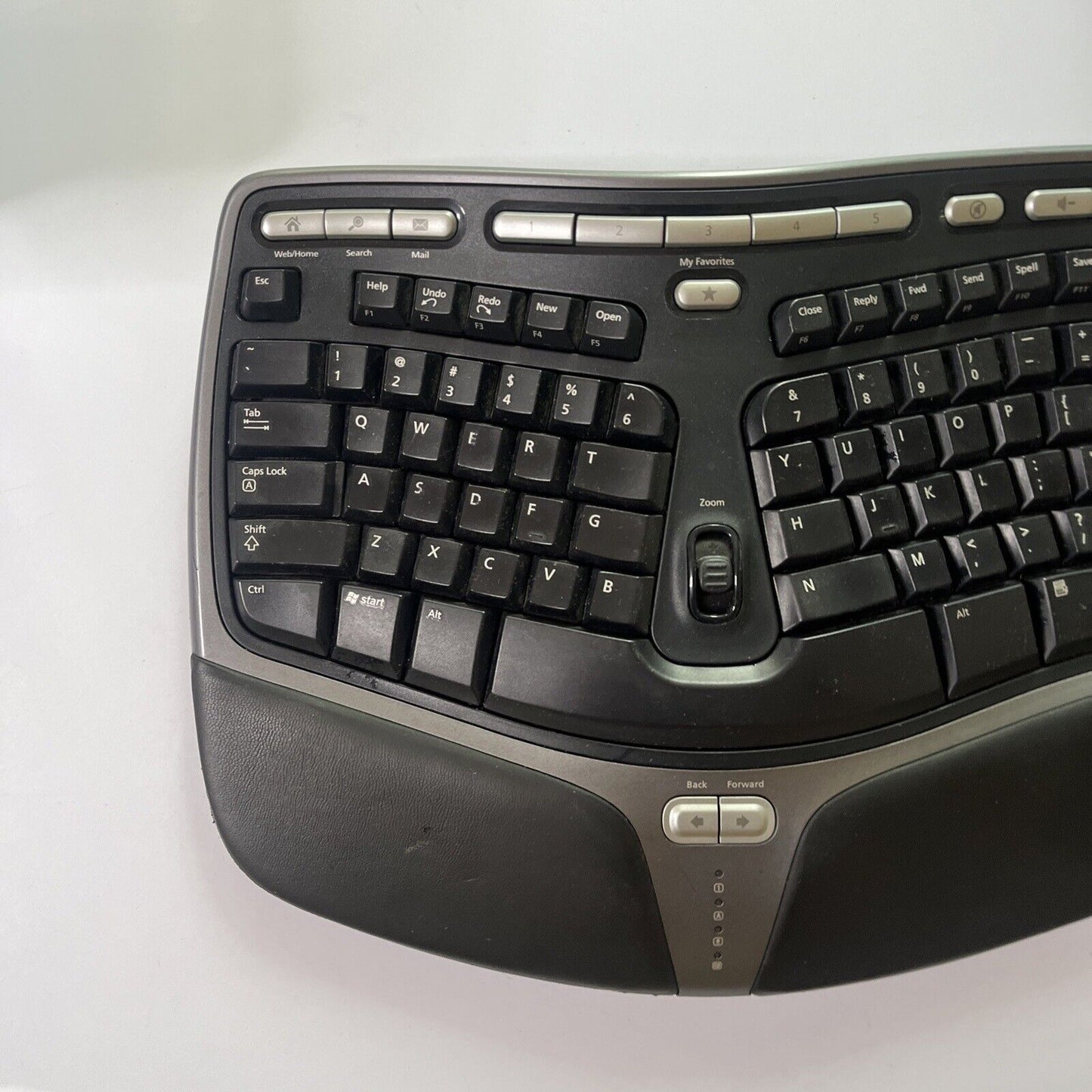Microsoft Natural Ergonomic Keyboard 4000 V1.0 USB Wired with Palm Rest