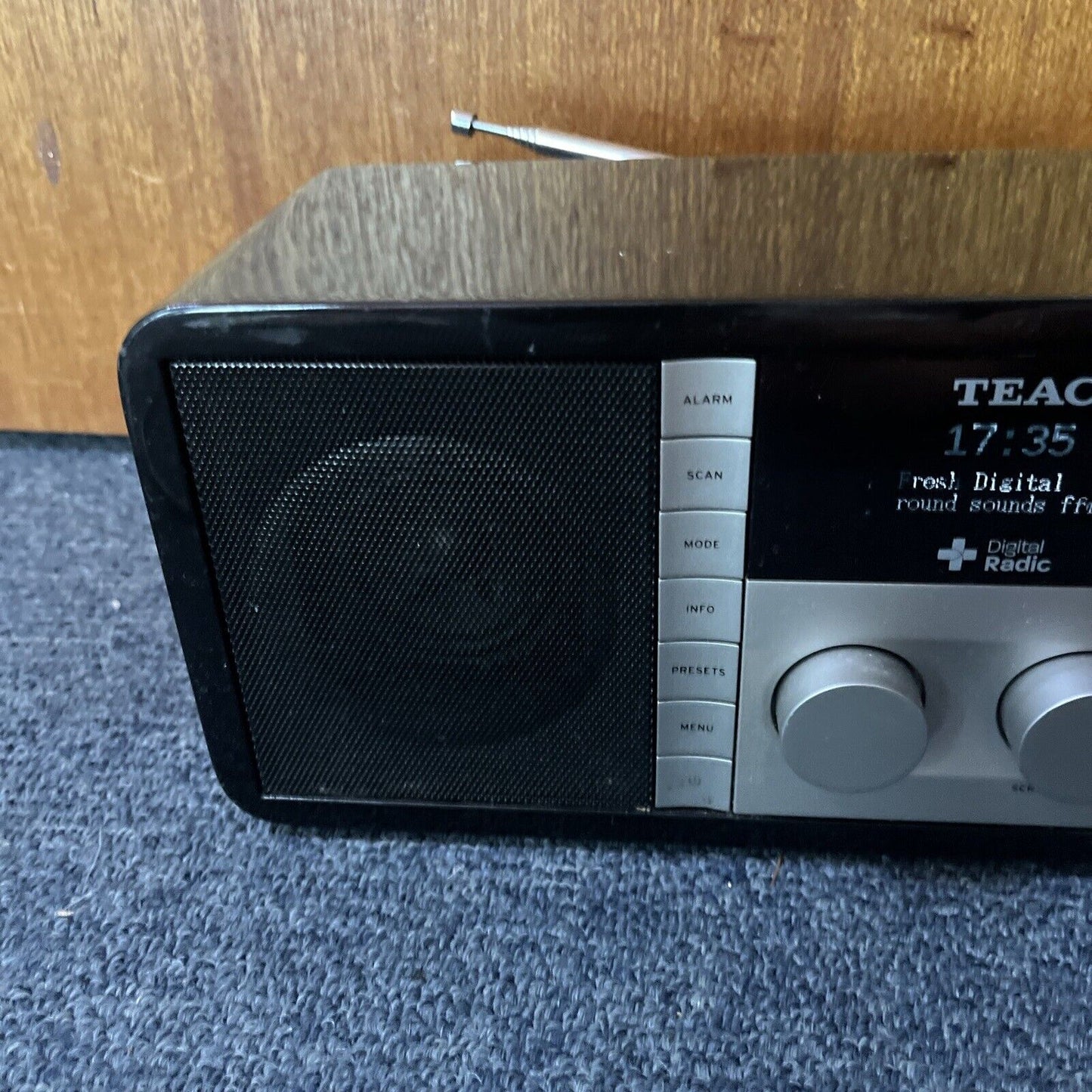 Teac DAB+ FM Digital Radio DAB805B *LCD Screen Brightness Is Faint But Works*