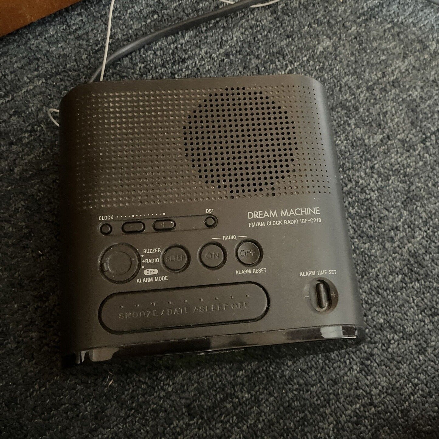 Sony Dream Machine Alarm Clock AM/FM Radio  ICF-C218