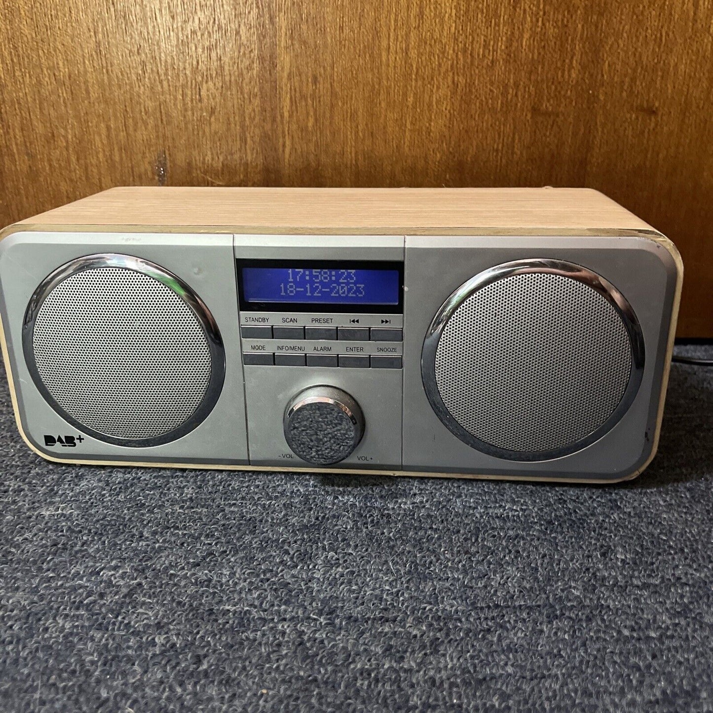 Audiosonic DAB+ FM Digital Radio Alarm Clock DS696+