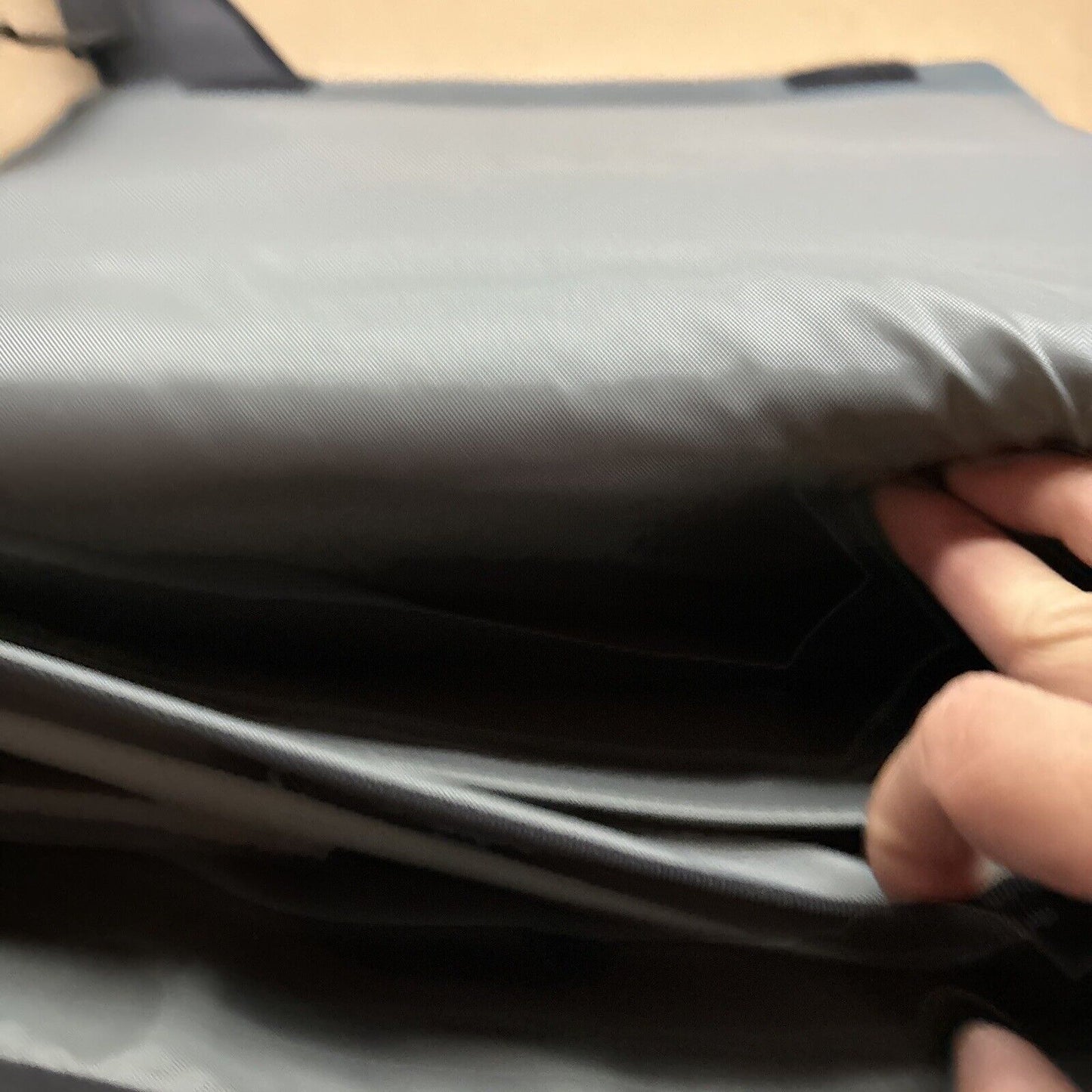 Belkin NE Laptop Notebook PC Bag With Thick Padded Multiple Compartments