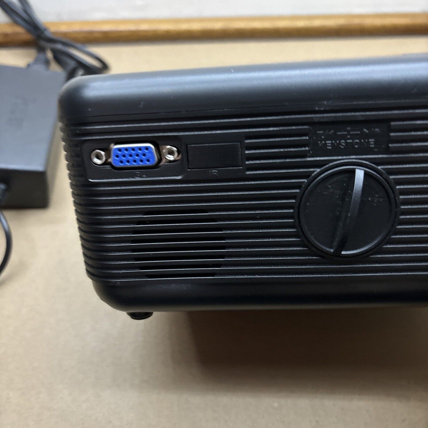 Anko 2-in1 Wifi DVD Projector KJM-301