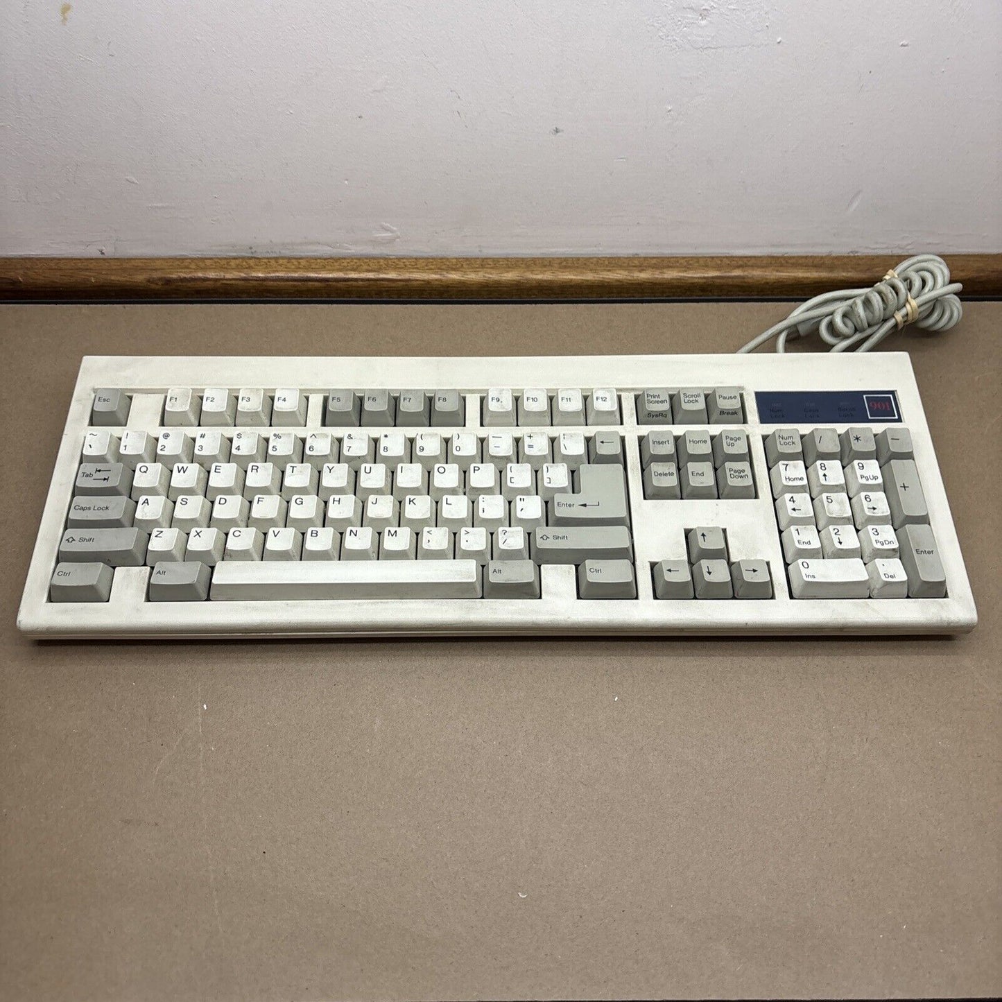 Vintage 901 Keyboard 5-Pin DIN