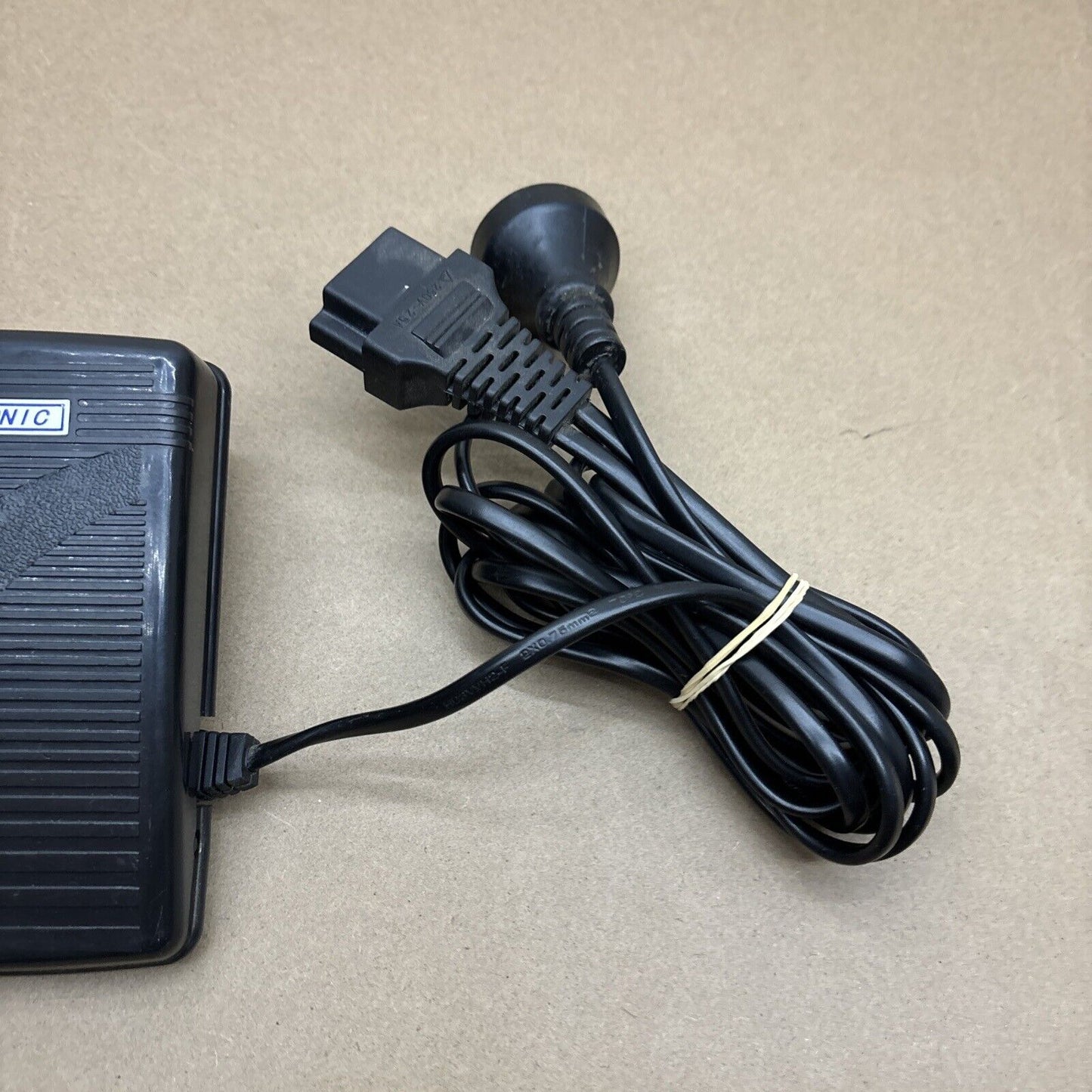 Ajegon Speed Adjustor Pedal Controller Model HKT17 200-240v For Sewing Machine