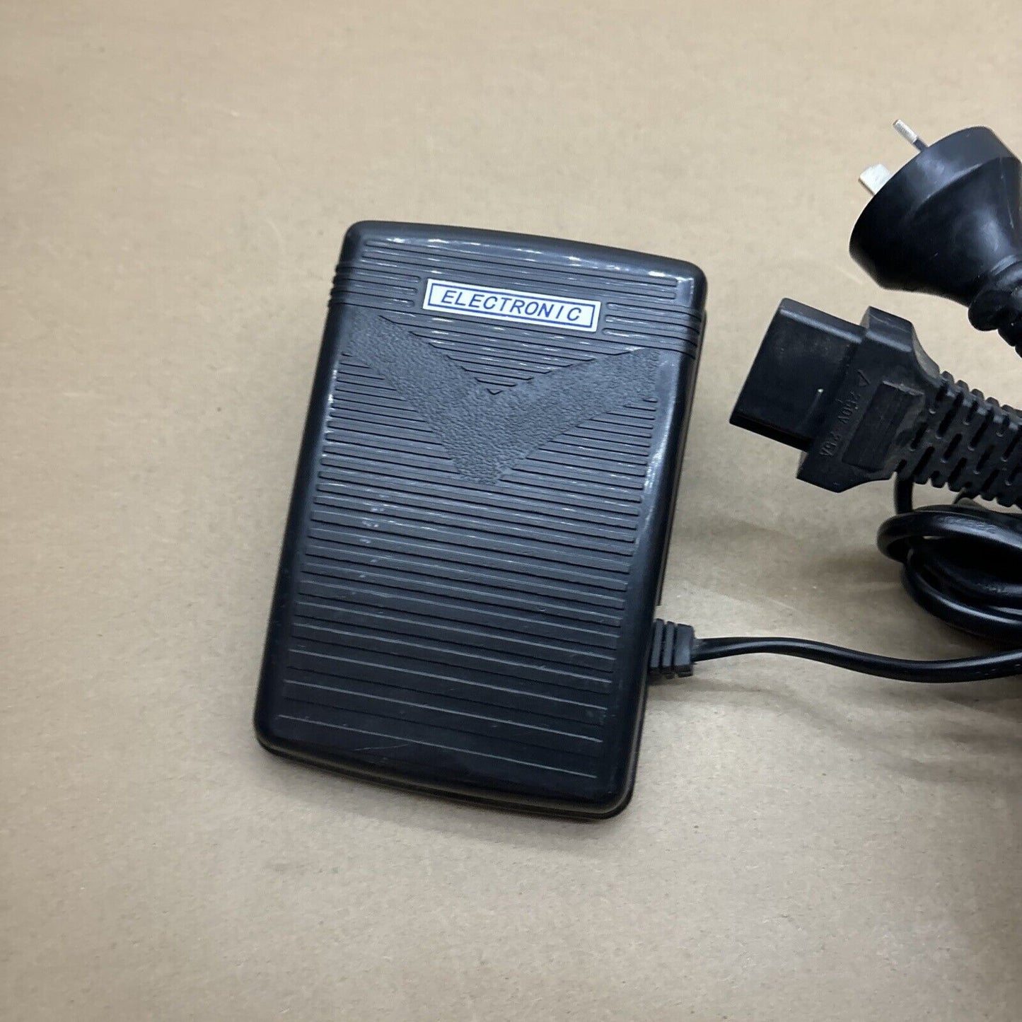 Ajegon Speed Adjustor Pedal Controller Model HKT17 200-240v For Sewing Machine