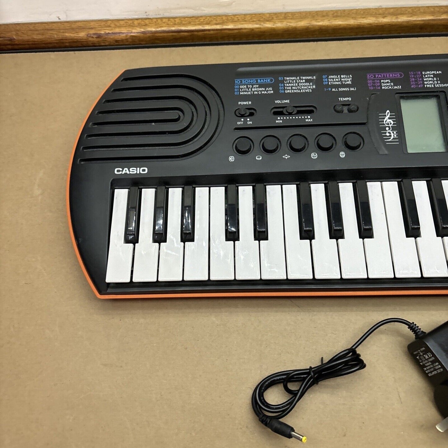 Casio SA-76 Electronic Mini Keyboard 44keys With Adapter