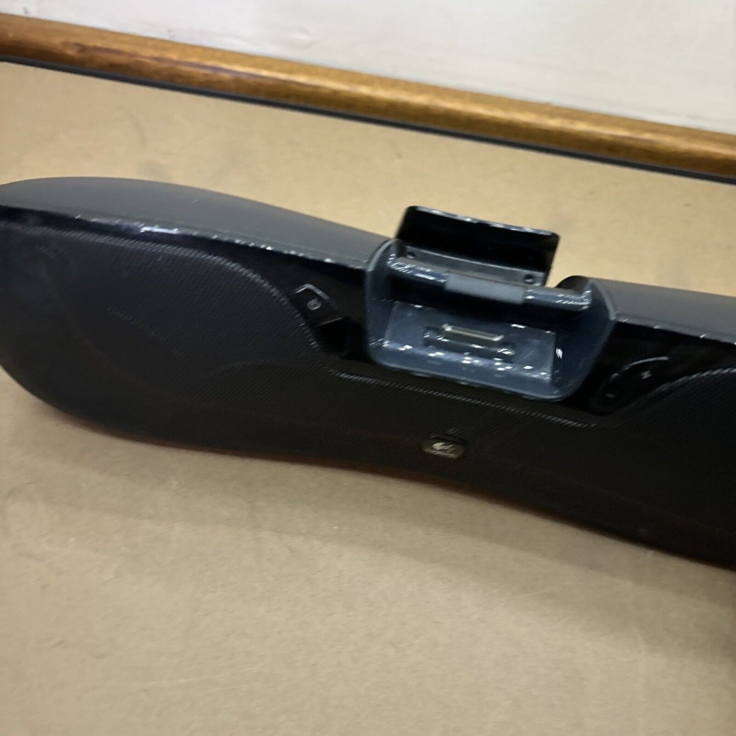 Logitech Rechargeable Speaker S715i For 30-Pin iPod iPhone