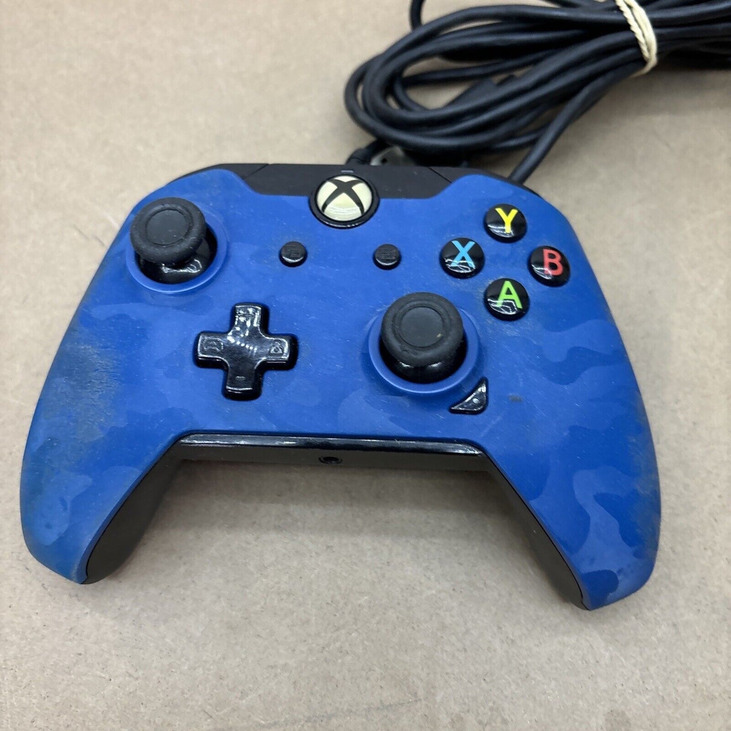 PDP Xbox One Wired Controller 048-08