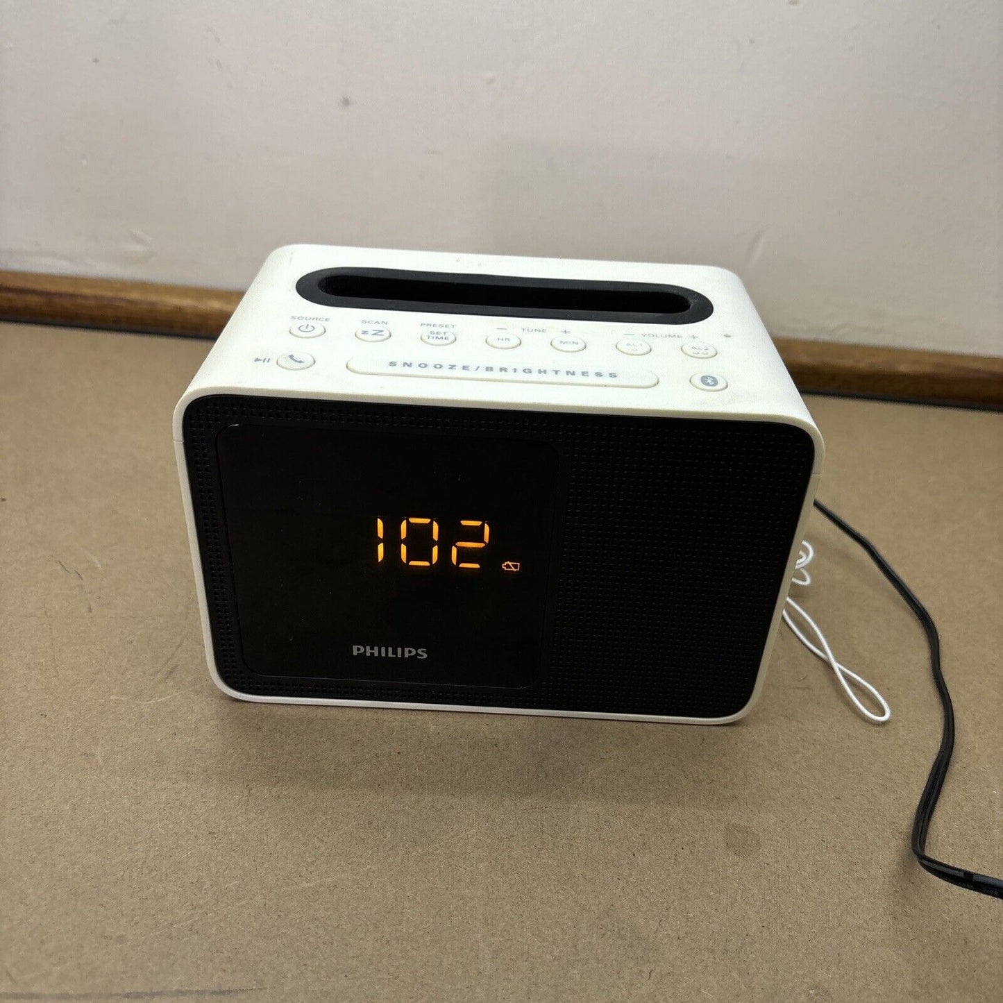 Philips AJT5300W/79 Clock Alarm FM Radio Bluetooth