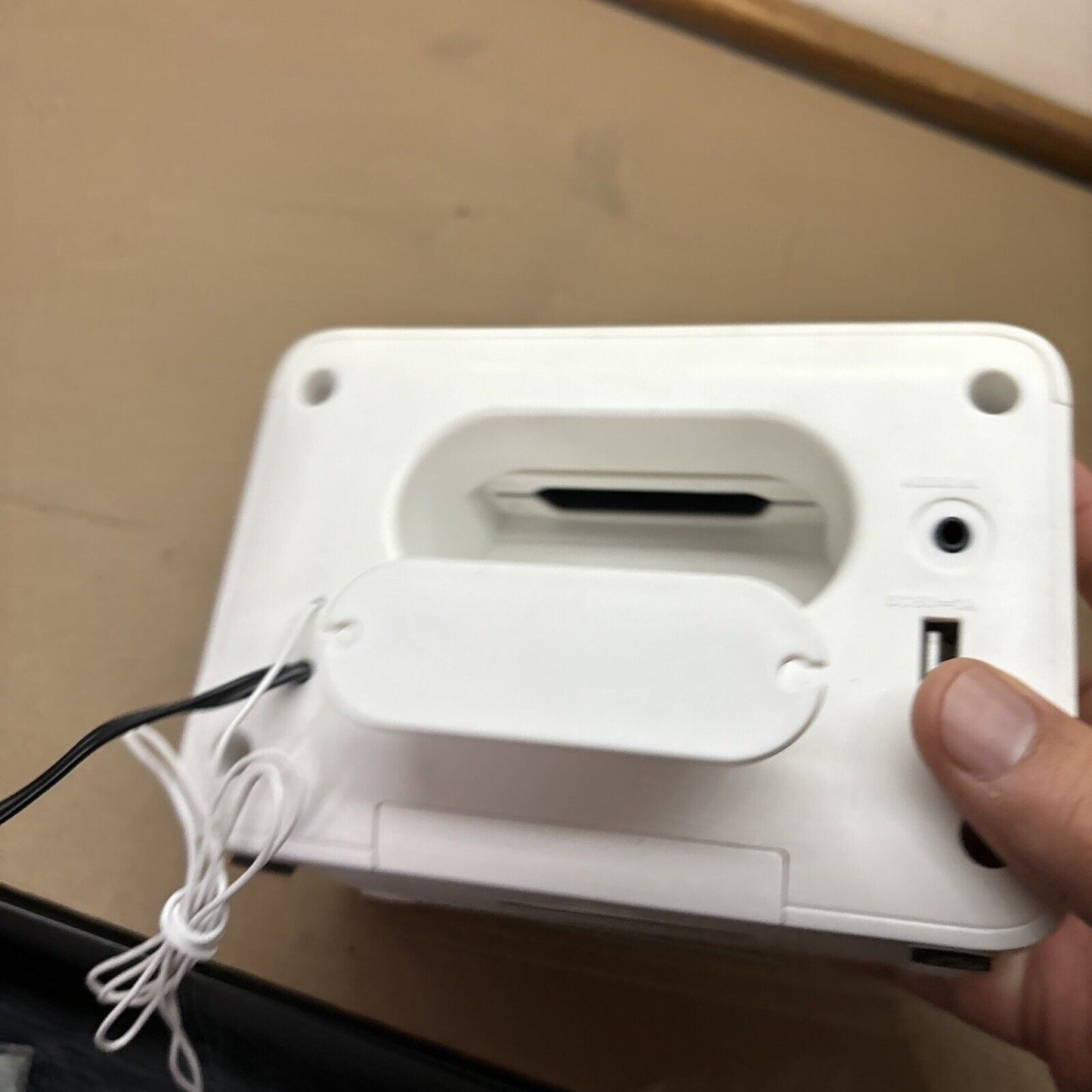 Philips AJT5300W/79 Clock Alarm FM Radio Bluetooth