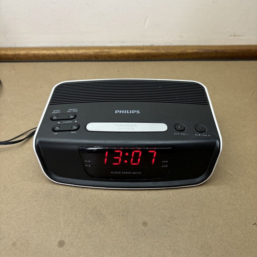 Philips AJ3123/79 Alarm Clock FM Radio Retro Unit