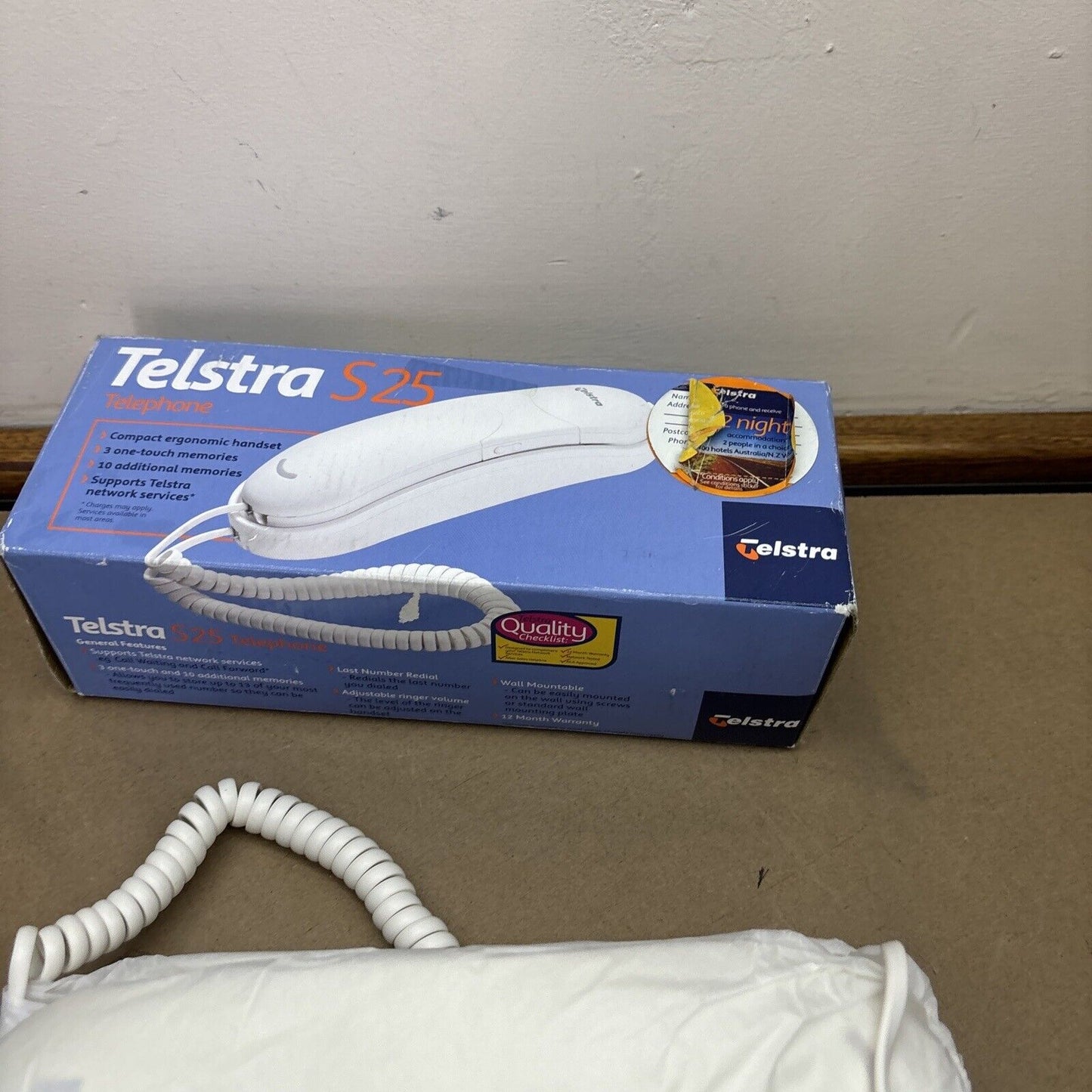 Telstra S25 Wired Corded Telephone NBN Compatible *Never Used*