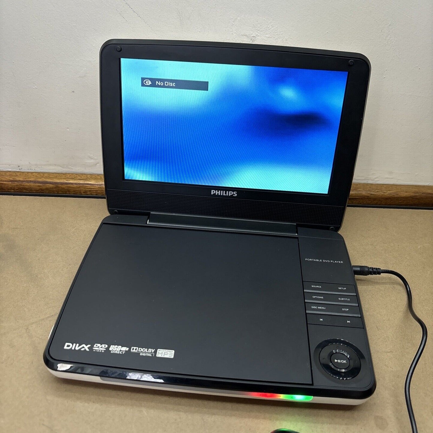 Philips 9" Portable DVD Player PD9030/79 Region 4