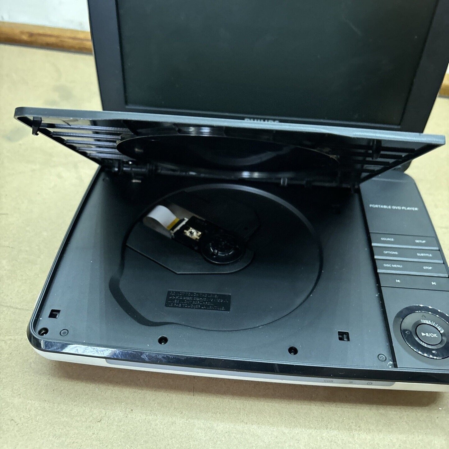 Philips 9" Portable DVD Player PD9030/79 Region 4