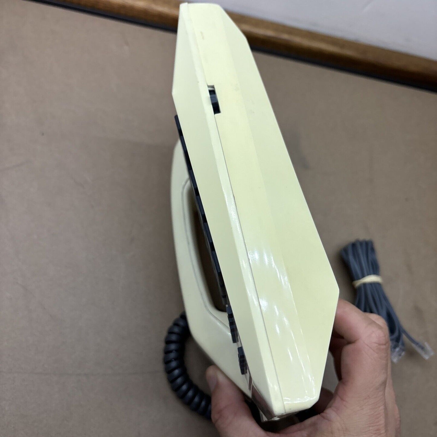 Telstra Touchfone 400 Landline Corded Telephone