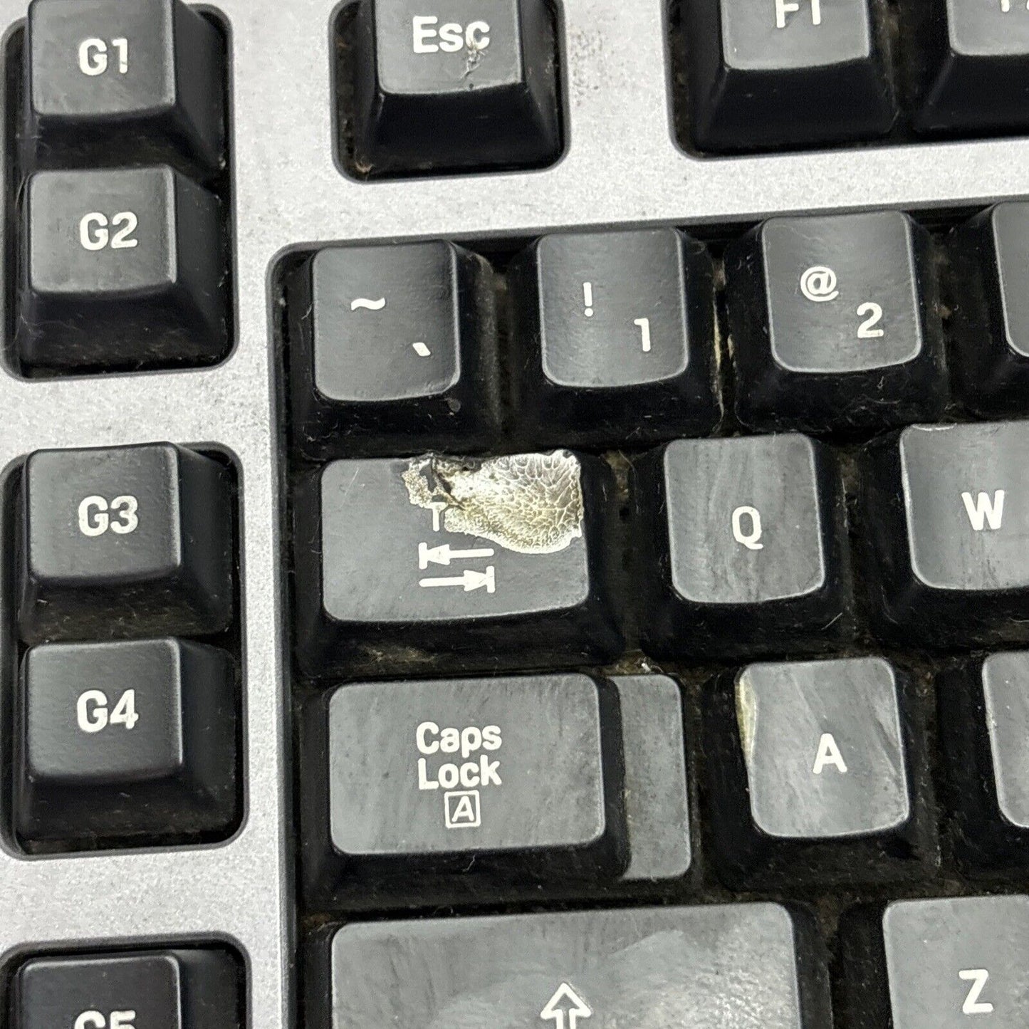 Logitech G15 Keyboard USB Y-UW92 *3 Keys Damaged*