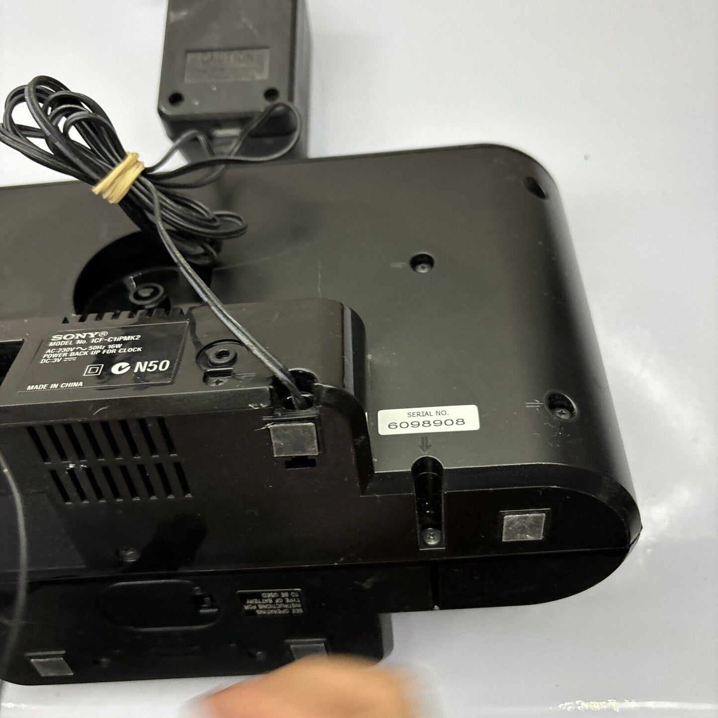 Sony Dream Machine Alarm Clock Radio AM/FM With 30-pin iPod Dock ICF-C1iPMK2