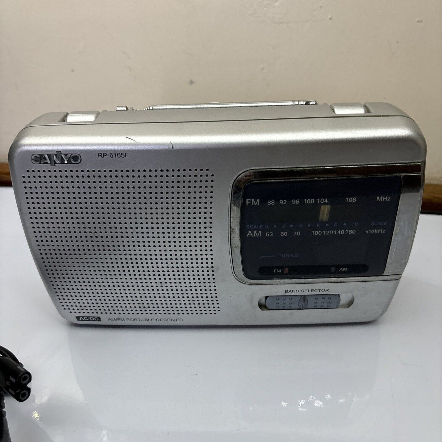 Sanyo RP-6165F AM/FM Portable Receiver Radio