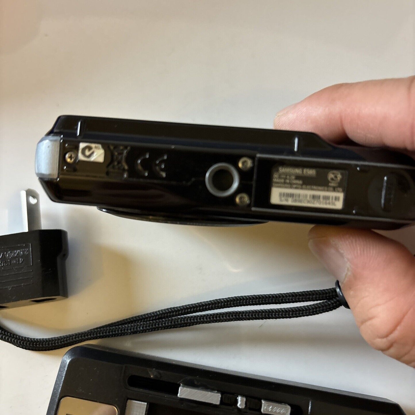 Samsung ES65 Digital Camera 10.2MP With Charger With 2gb SD Card