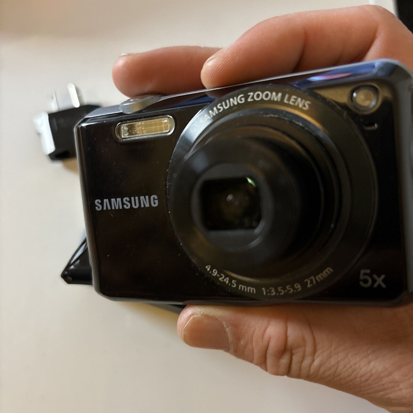 Samsung ES65 Digital Camera 10.2MP With Charger With 2gb SD Card