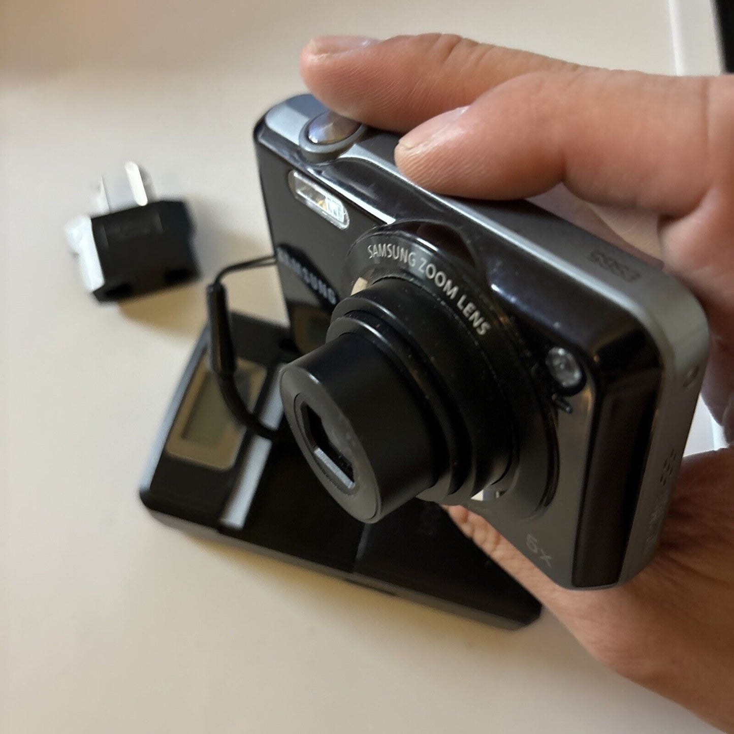 Samsung ES65 Digital Camera 10.2MP With Charger With 2gb SD Card