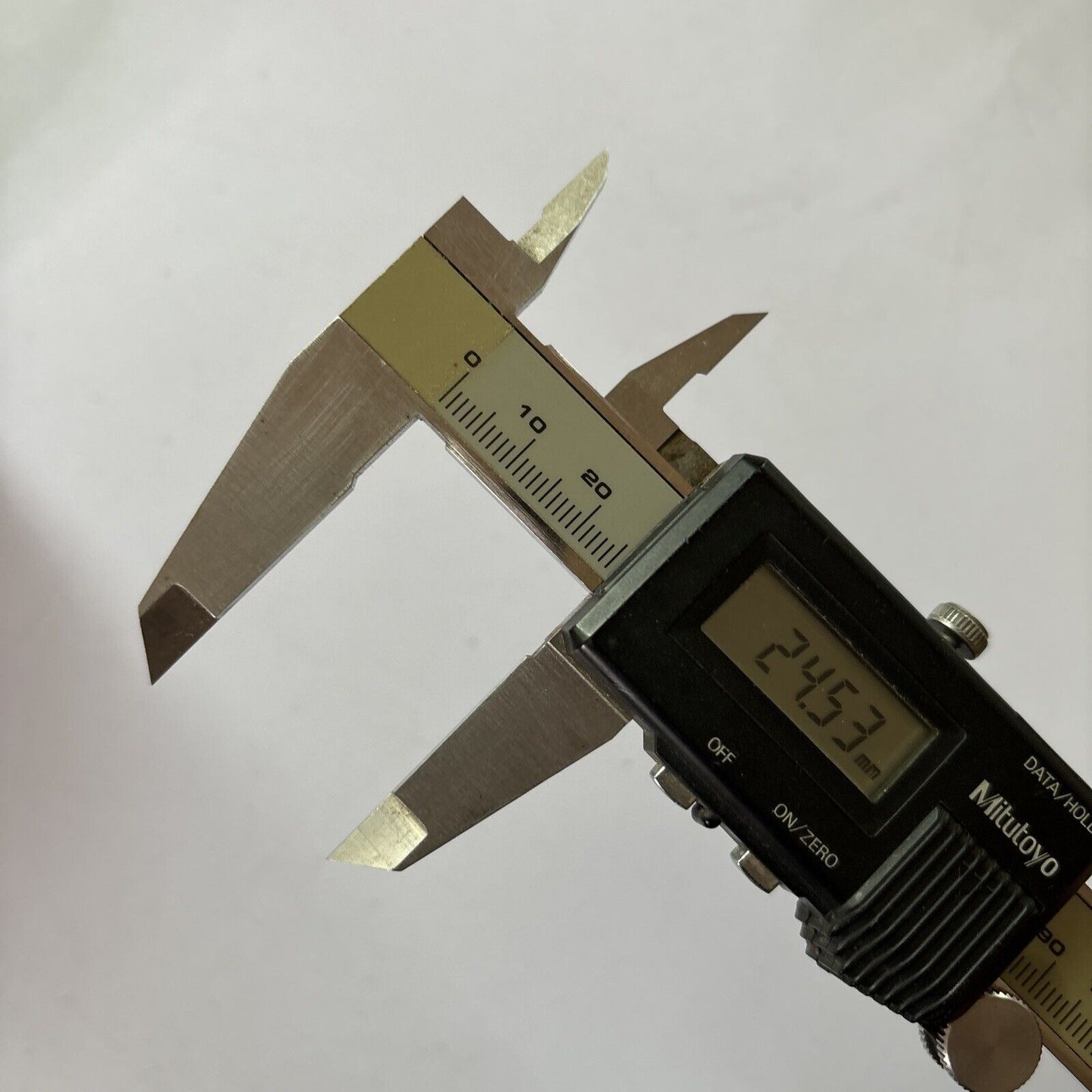 Mitutoyo Digimatic Digital Caliper Model CD-15 Code 500-301