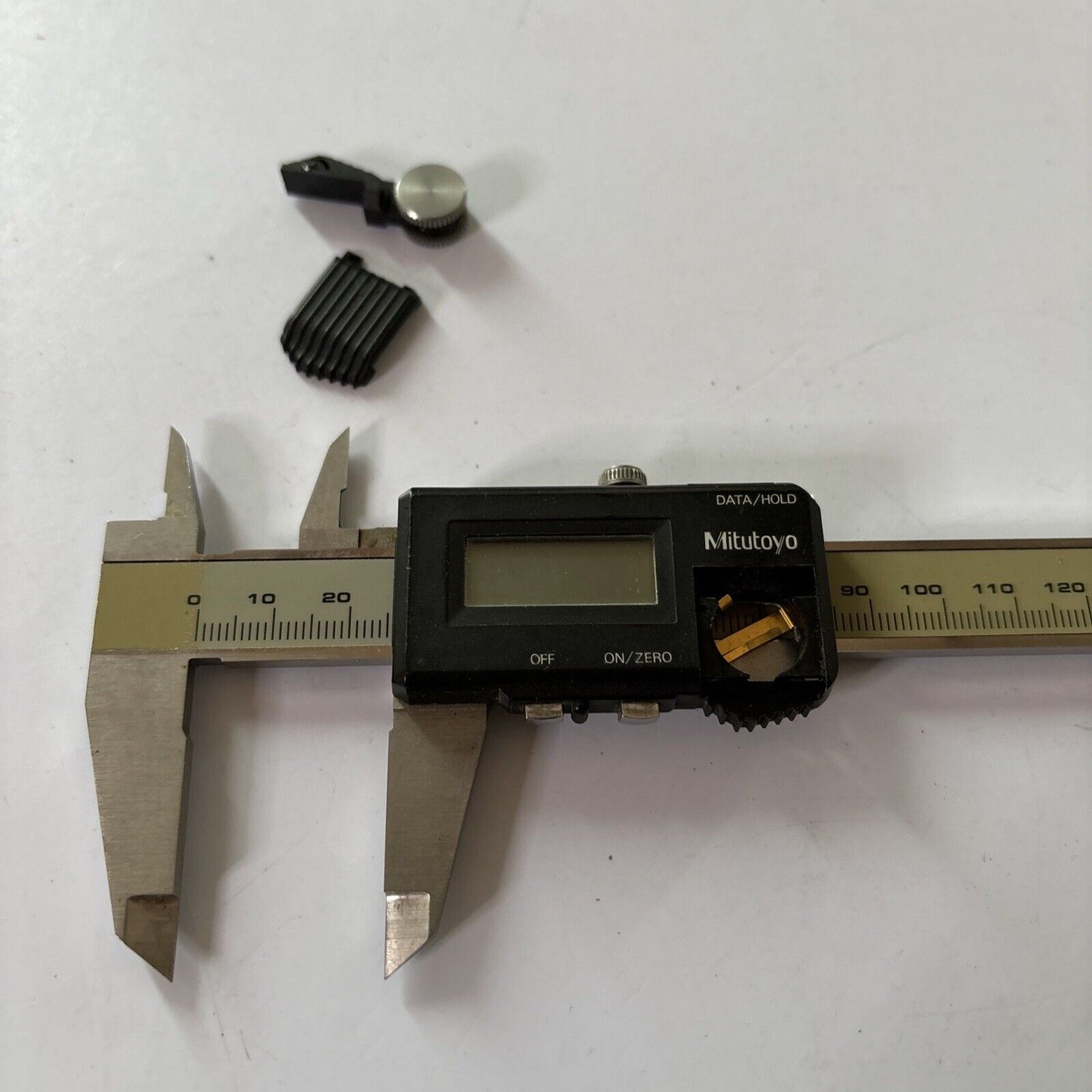 Mitutoyo Digimatic Digital Caliper Model CD-15 Code 500-301